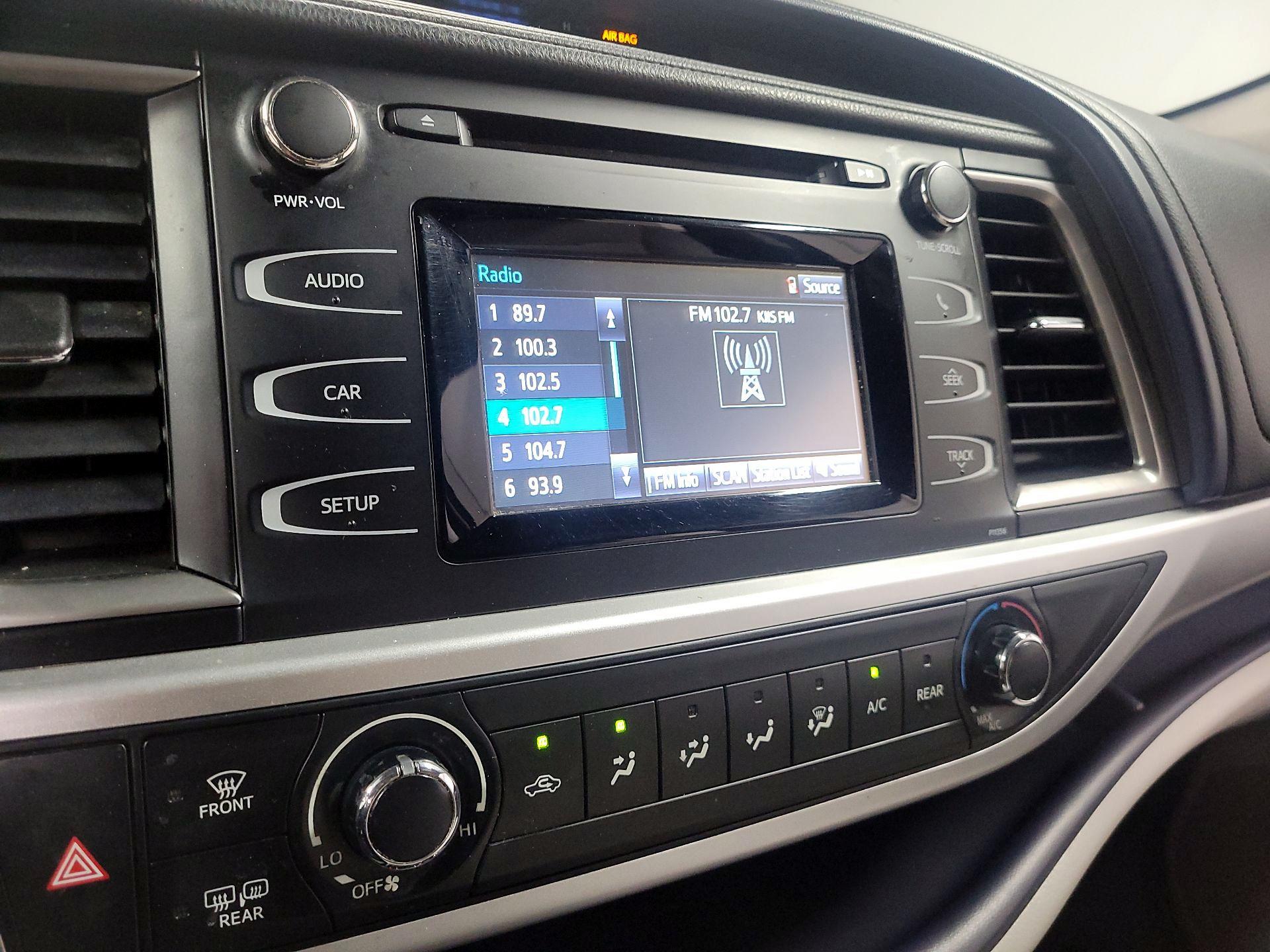 Thumbnail: 2018 Toyota Highlander - 14