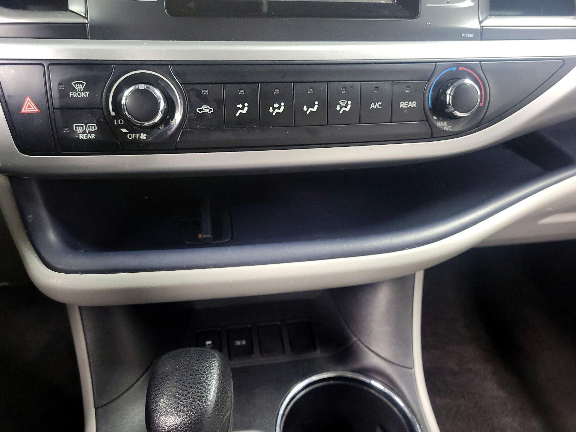 Thumbnail: 2018 Toyota Highlander - 15