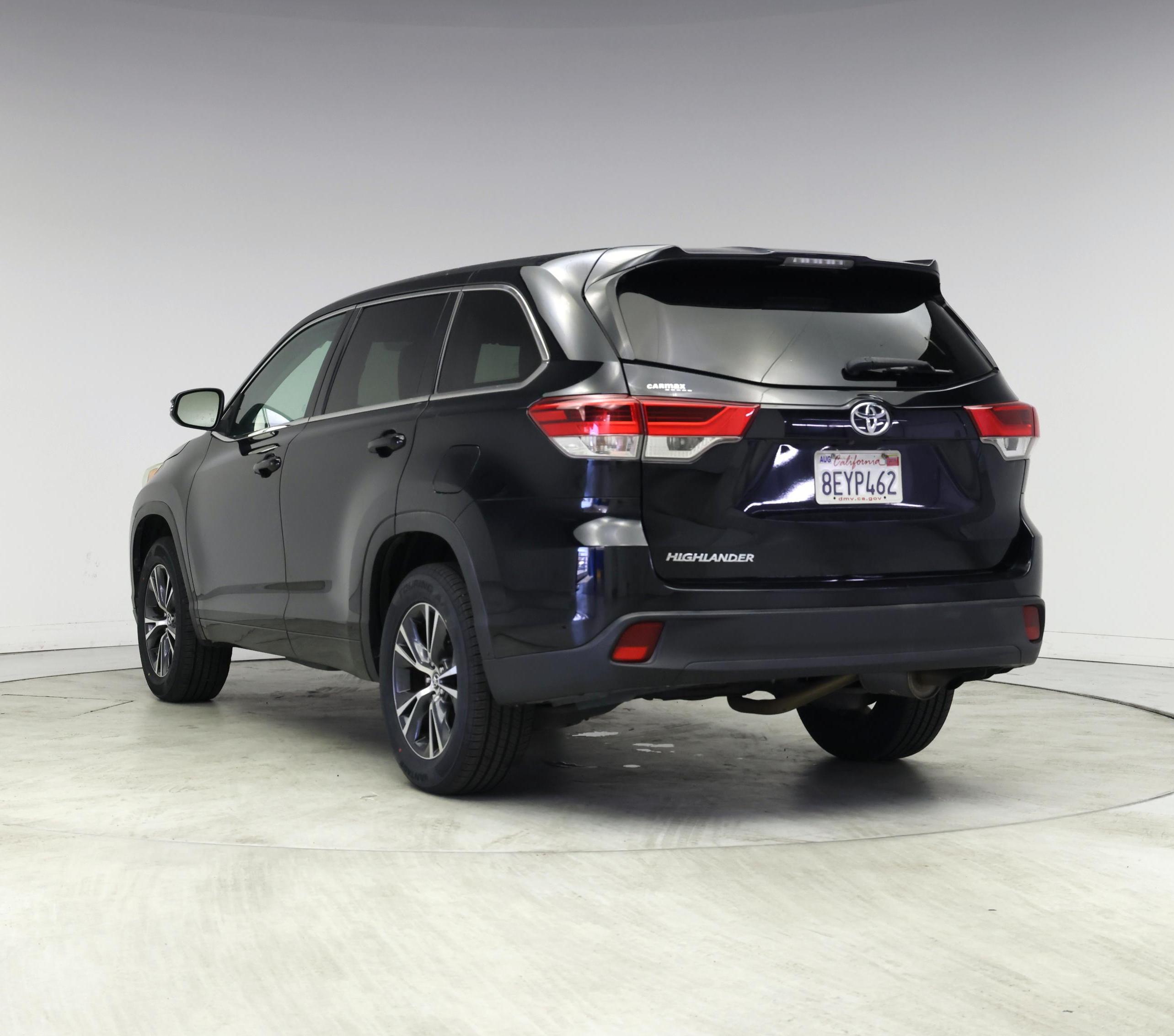 Thumbnail: 2018 Toyota Highlander - 2