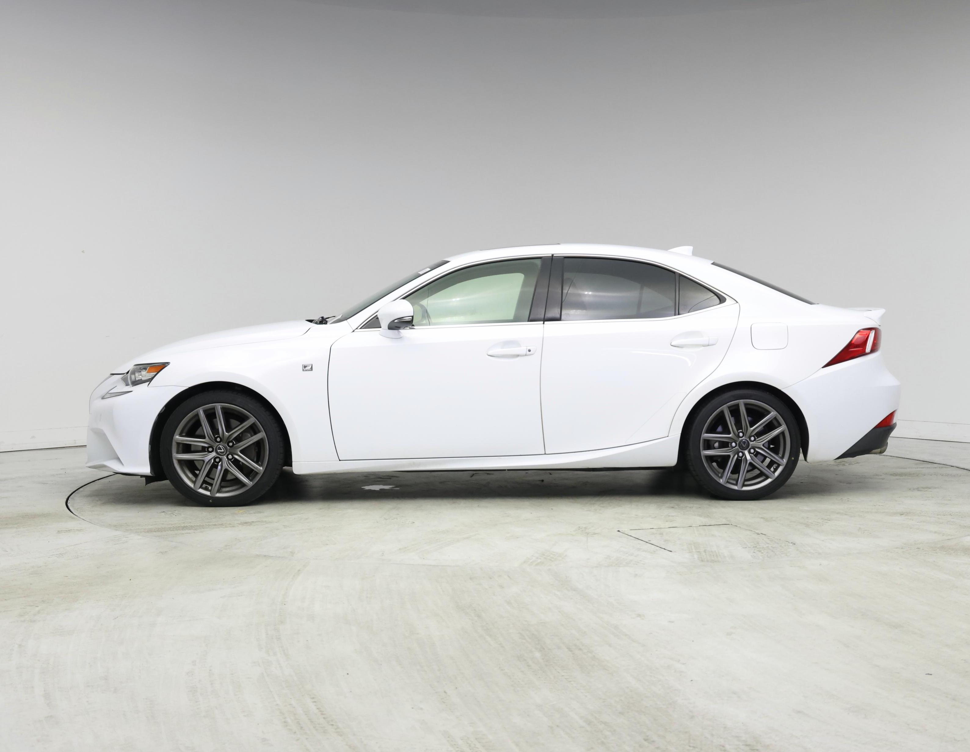 Thumbnail: 2016 Lexus IS - 3