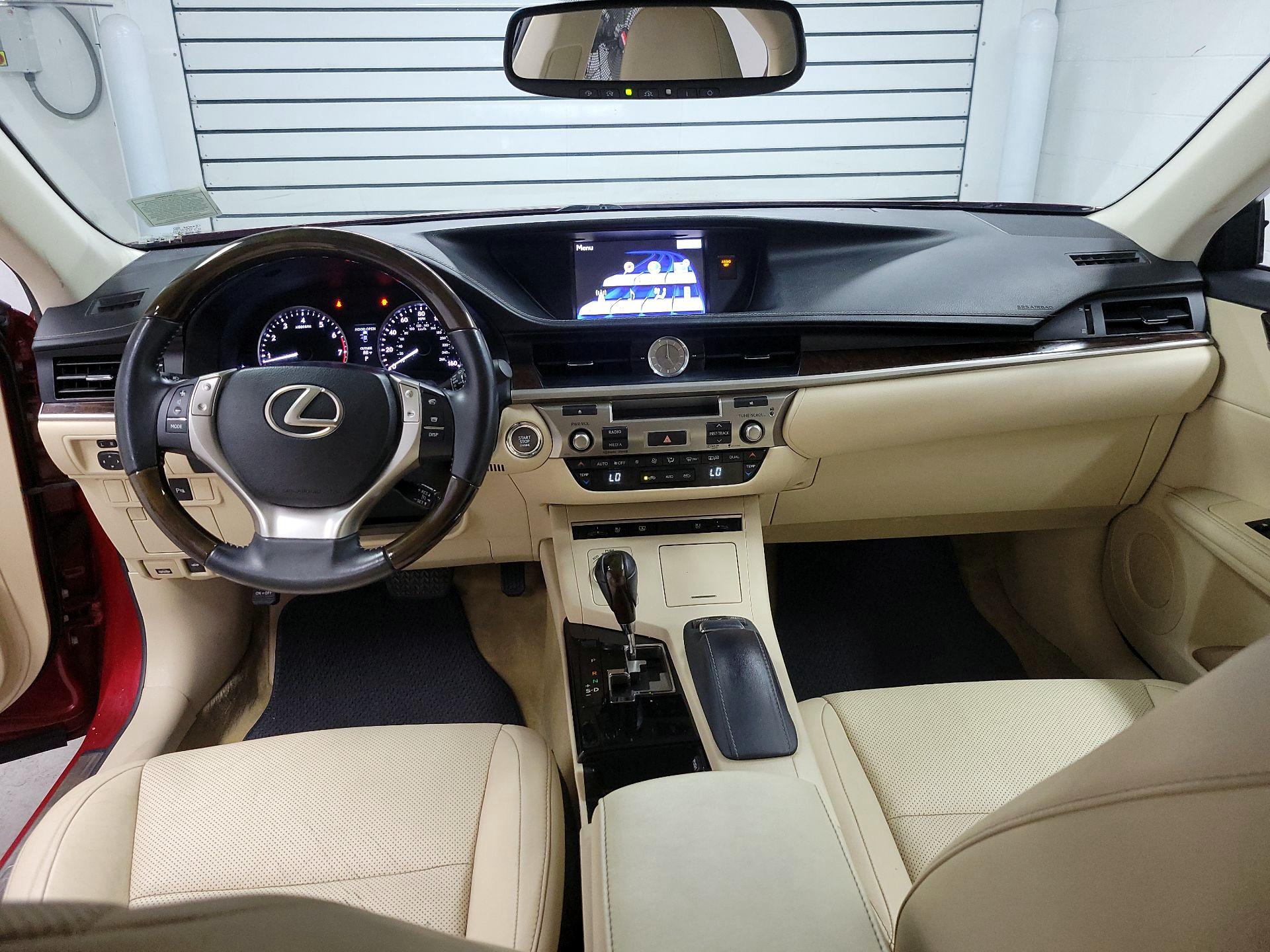 Thumbnail: 2014 Lexus ES - 9