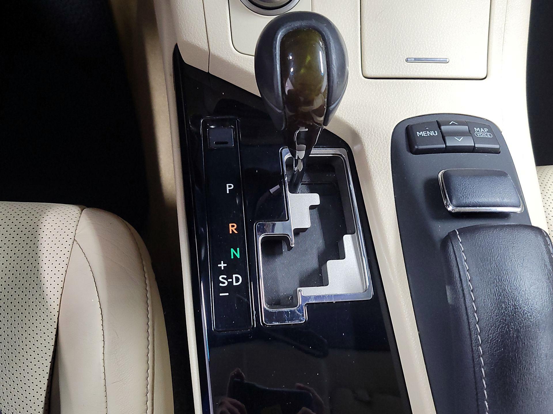 Thumbnail: 2014 Lexus ES - 17