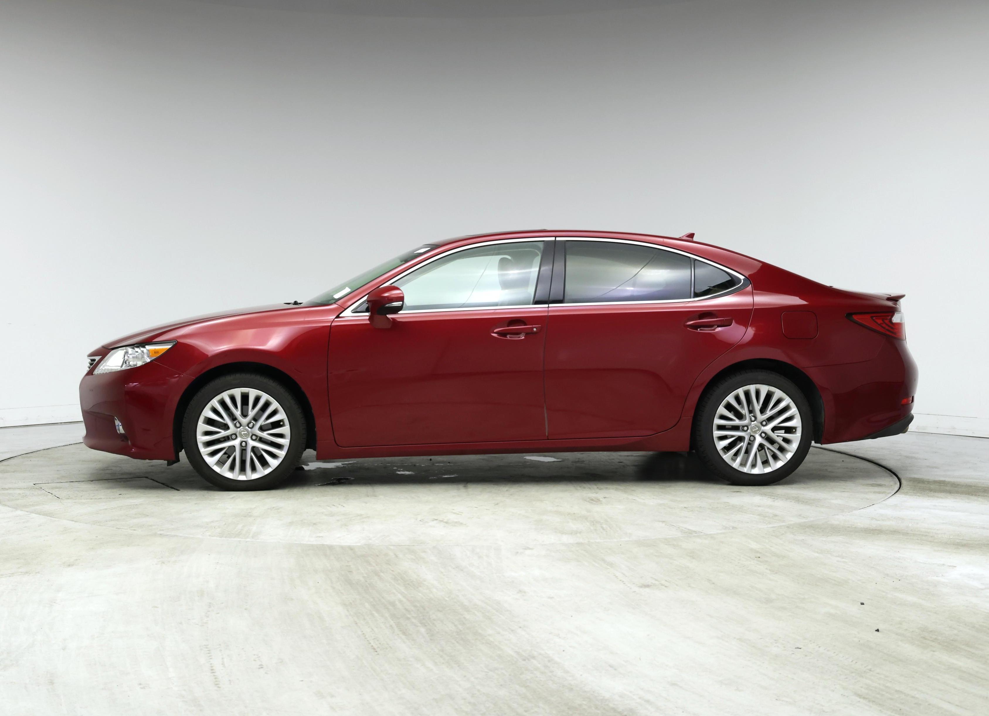 Thumbnail: 2014 Lexus ES - 3