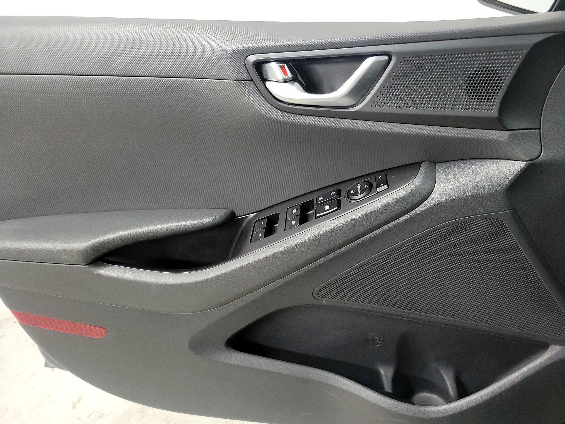 Thumbnail: 2019 Hyundai Ioniq - 12