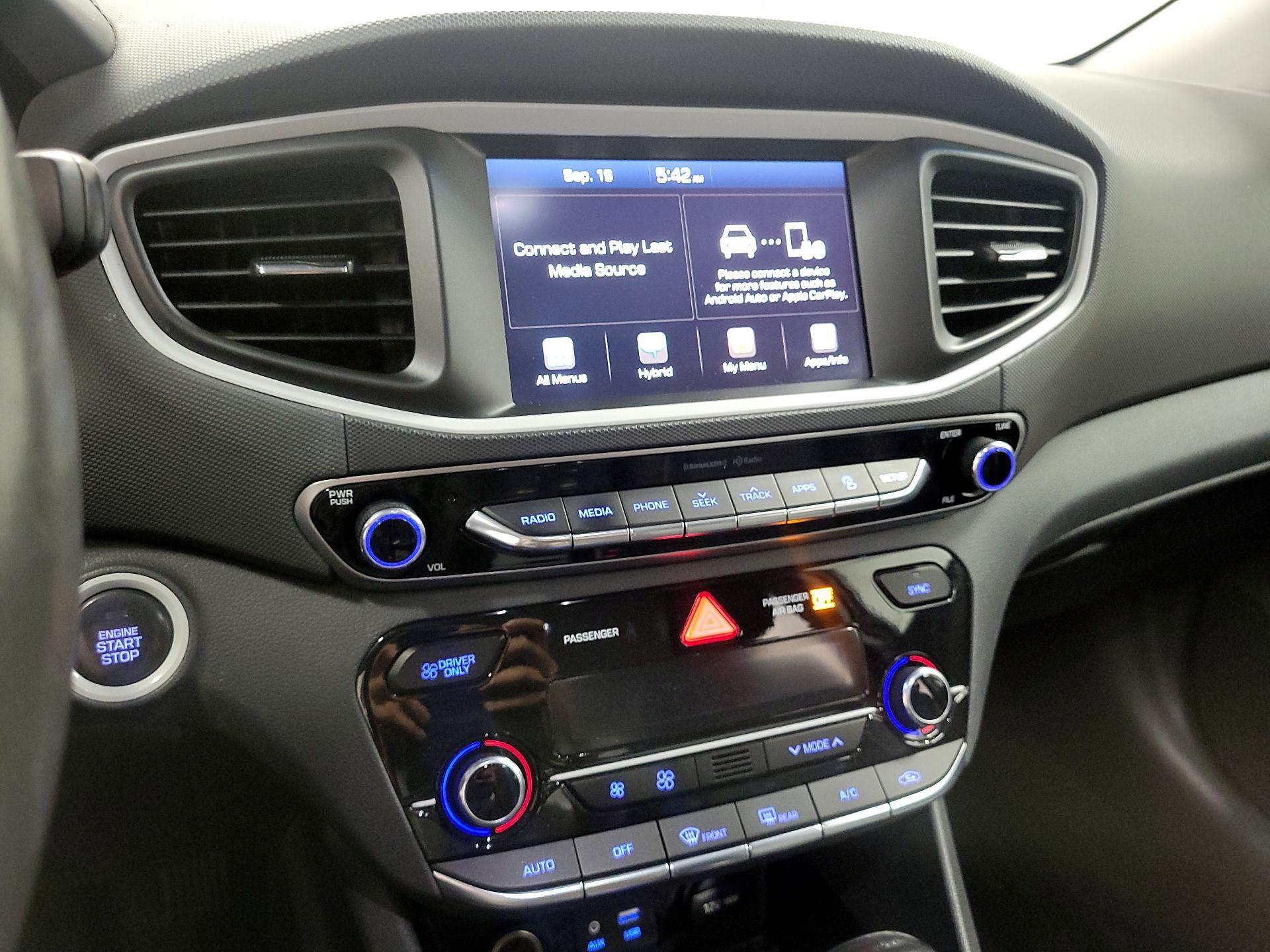 Thumbnail: 2019 Hyundai Ioniq - 15