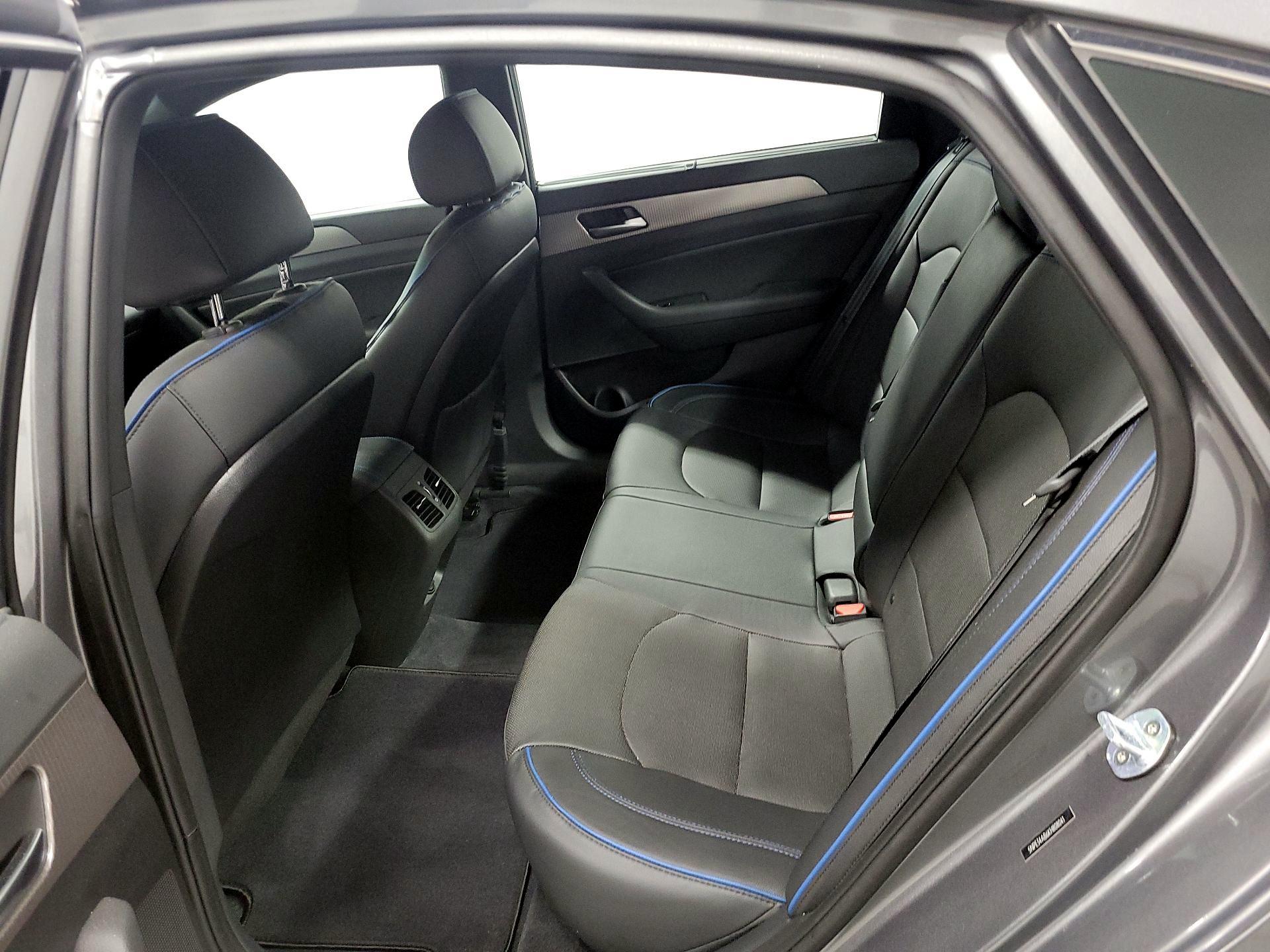 Thumbnail: 2019 Hyundai Sonata - 18