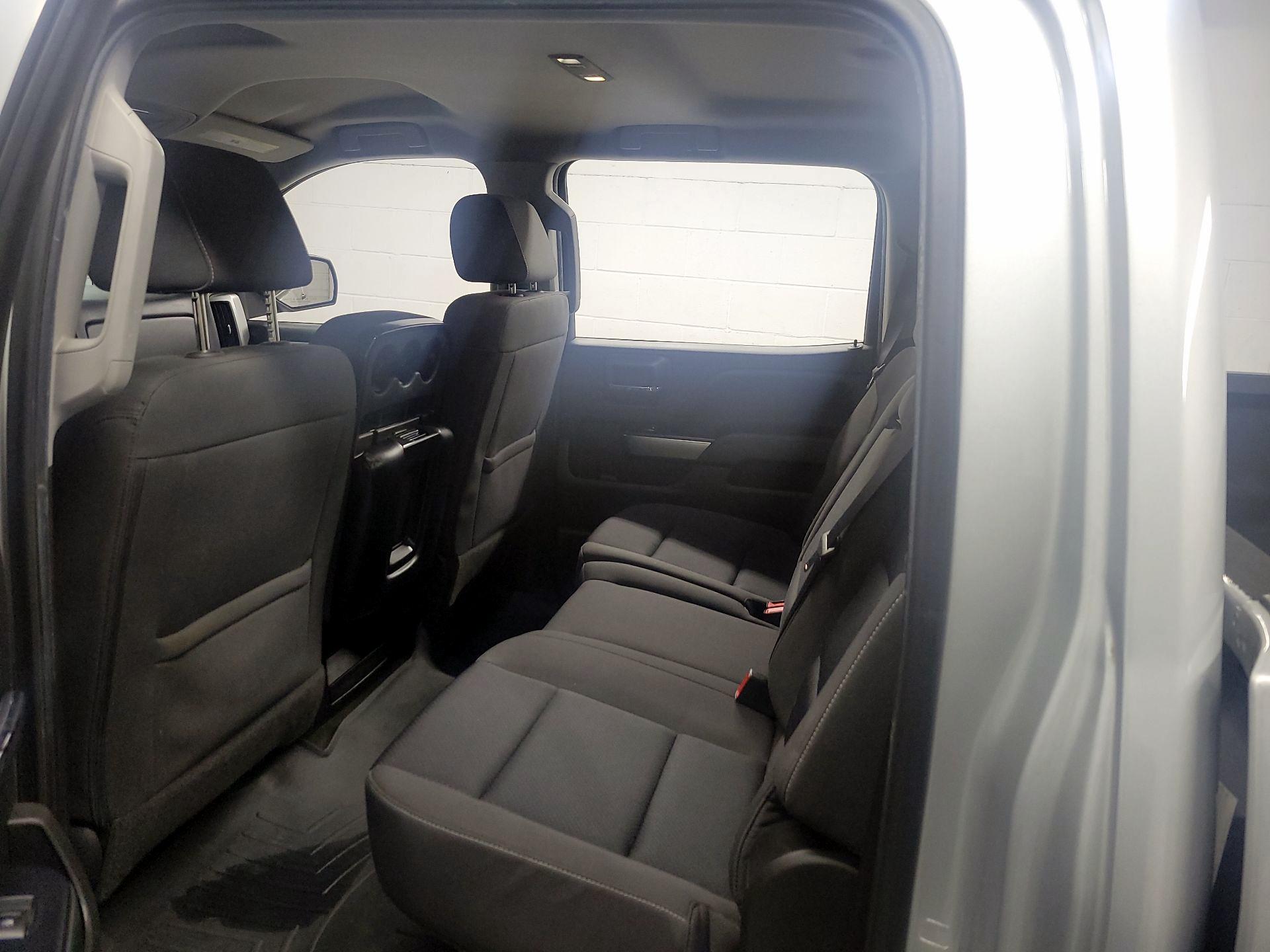 Thumbnail: 2017 Chevrolet Silverado 1500 - 19