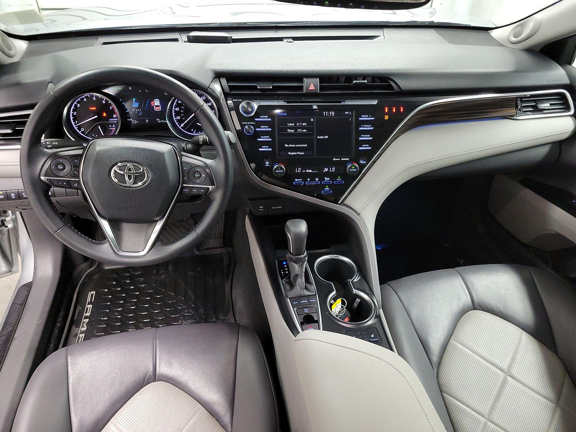 Thumbnail: 2018 Toyota Camry - 9
