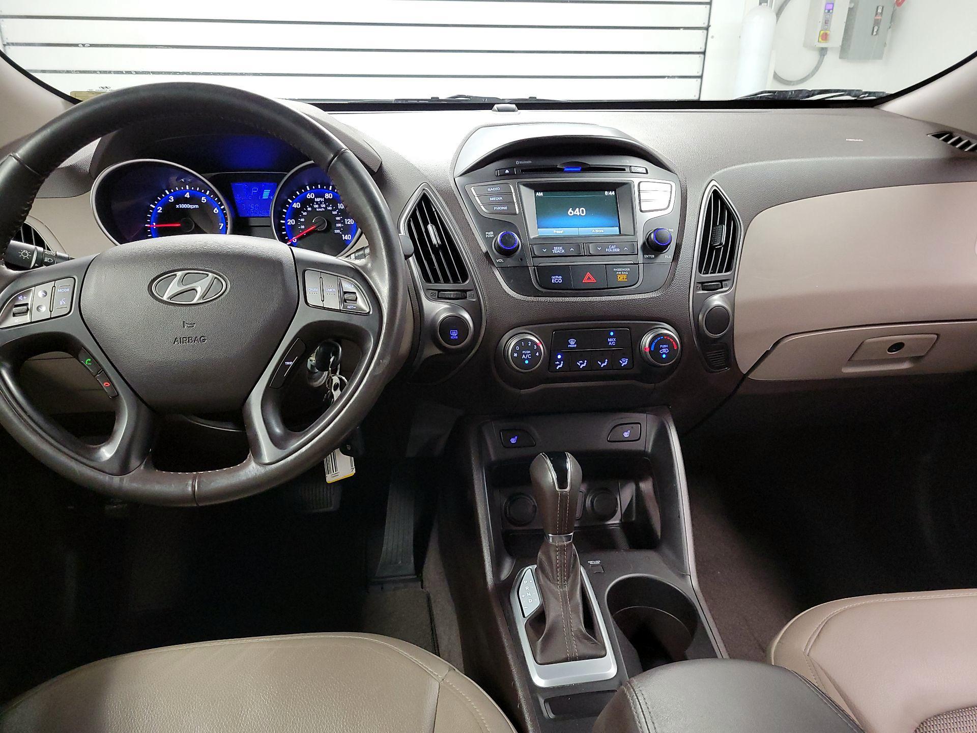Thumbnail: 2014 Hyundai Tucson - 9