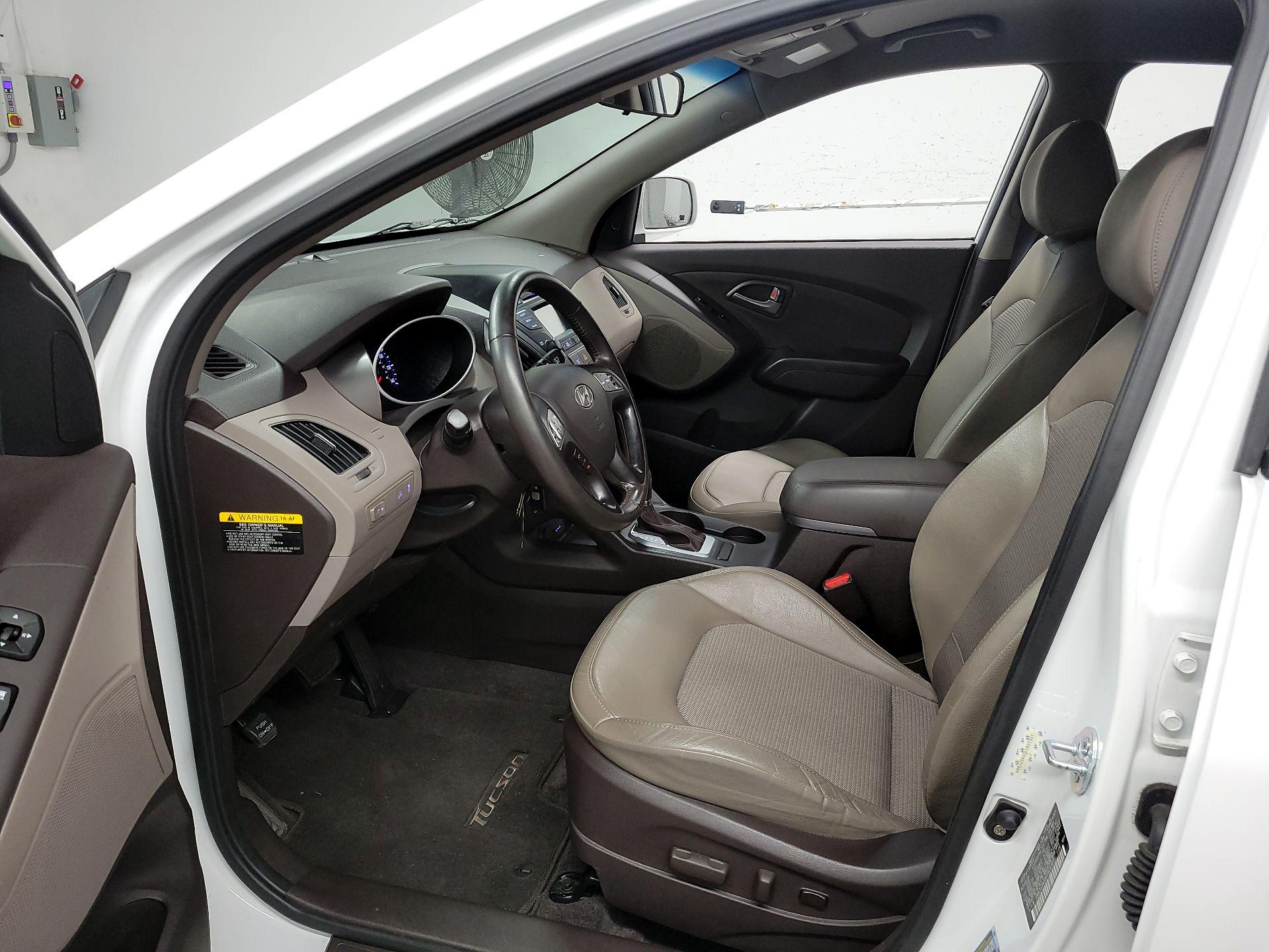 Thumbnail: 2014 Hyundai Tucson - 11
