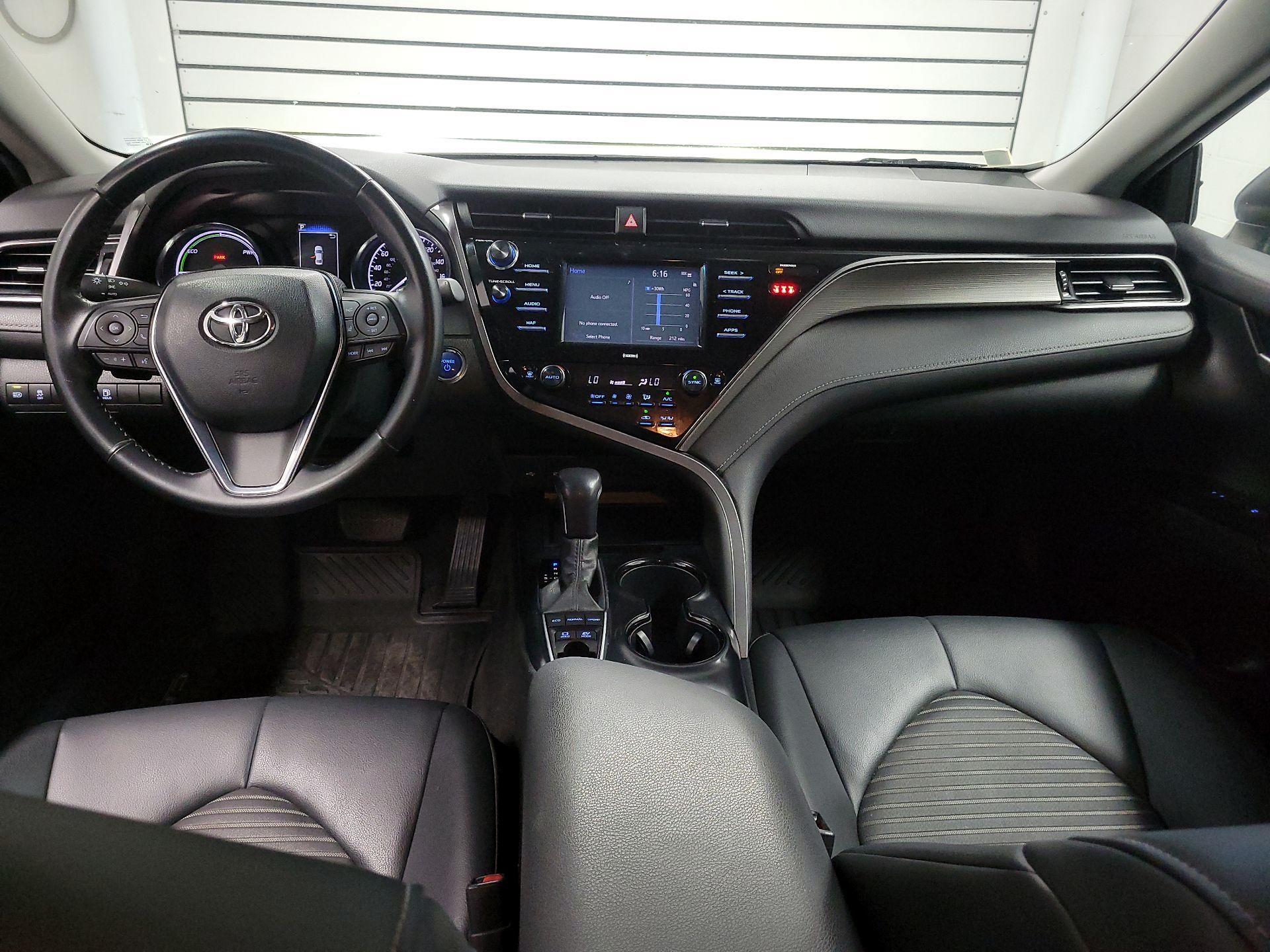 Thumbnail: 2020 Toyota Camry - 9