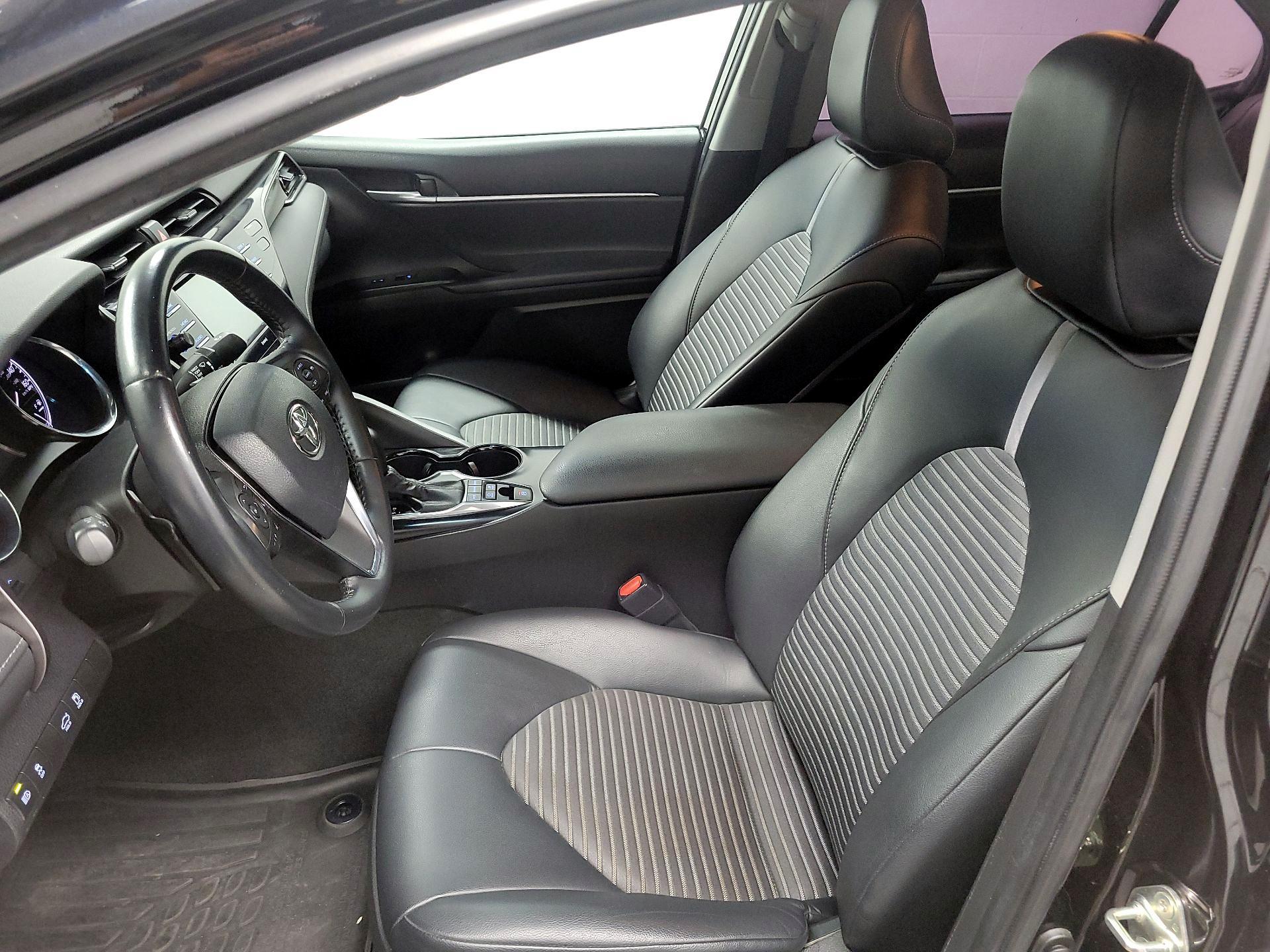 Thumbnail: 2020 Toyota Camry - 11