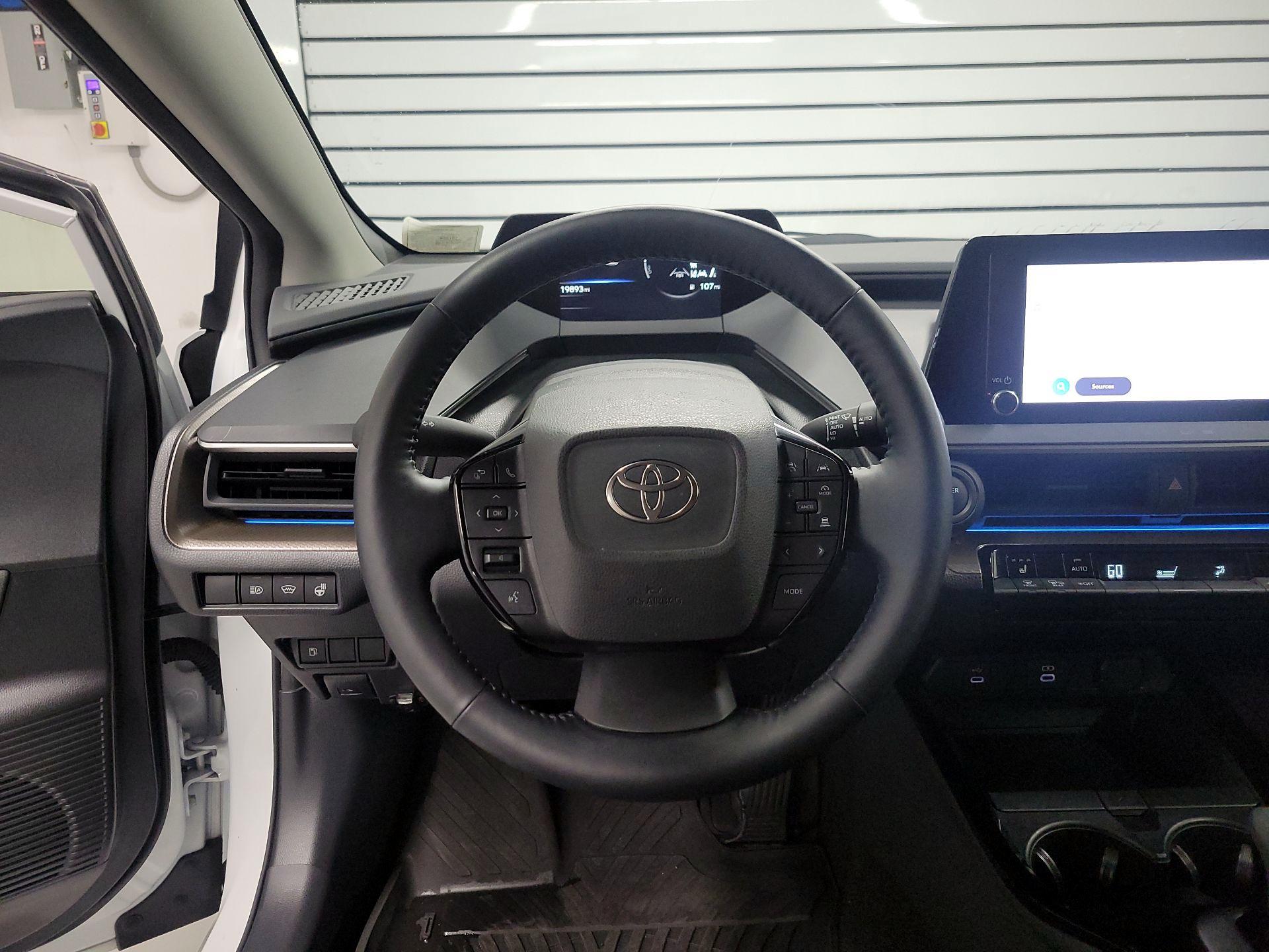 Thumbnail: 2023 Toyota Prius - 10