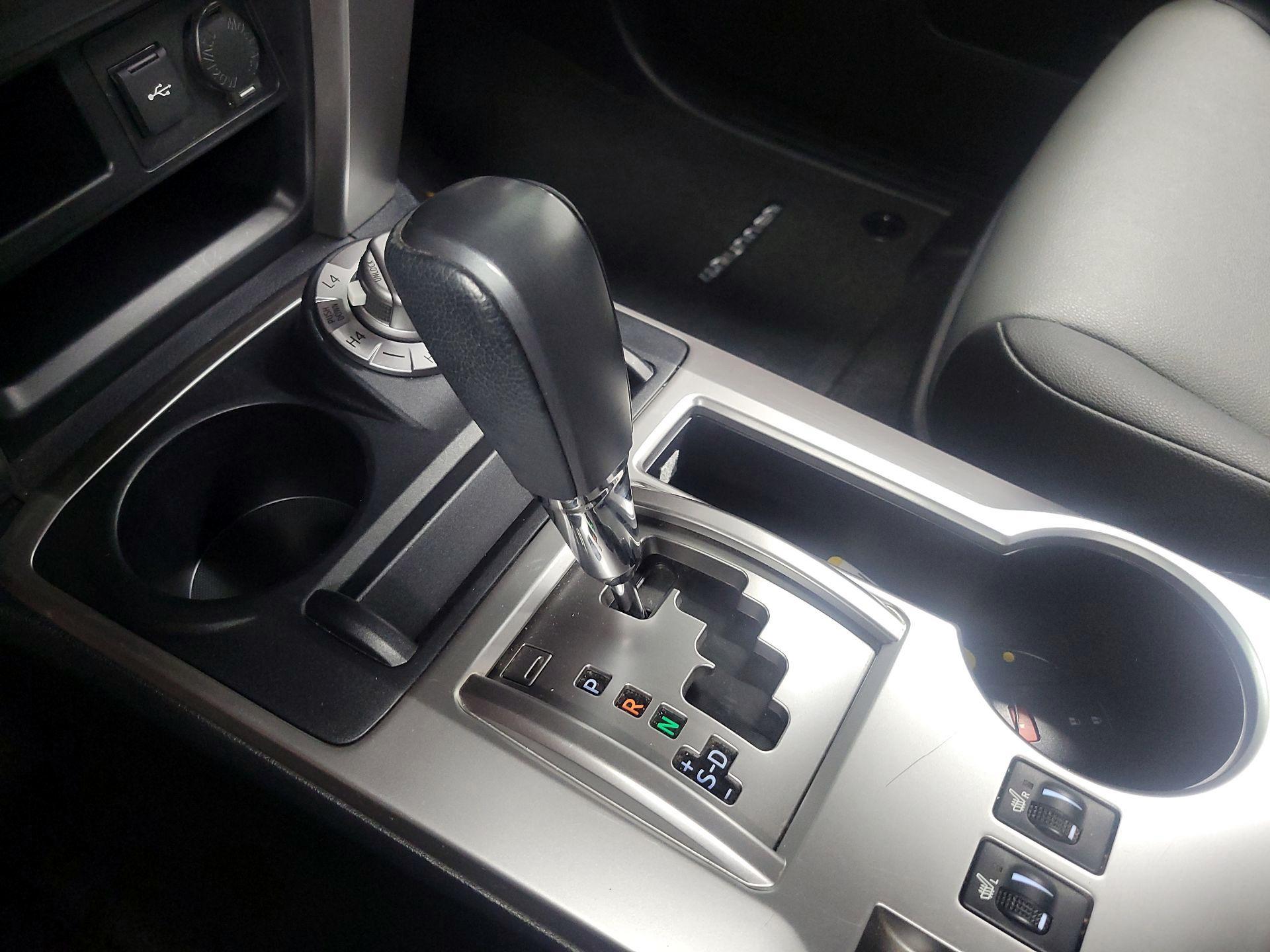 Thumbnail: 2020 Toyota 4Runner - 17