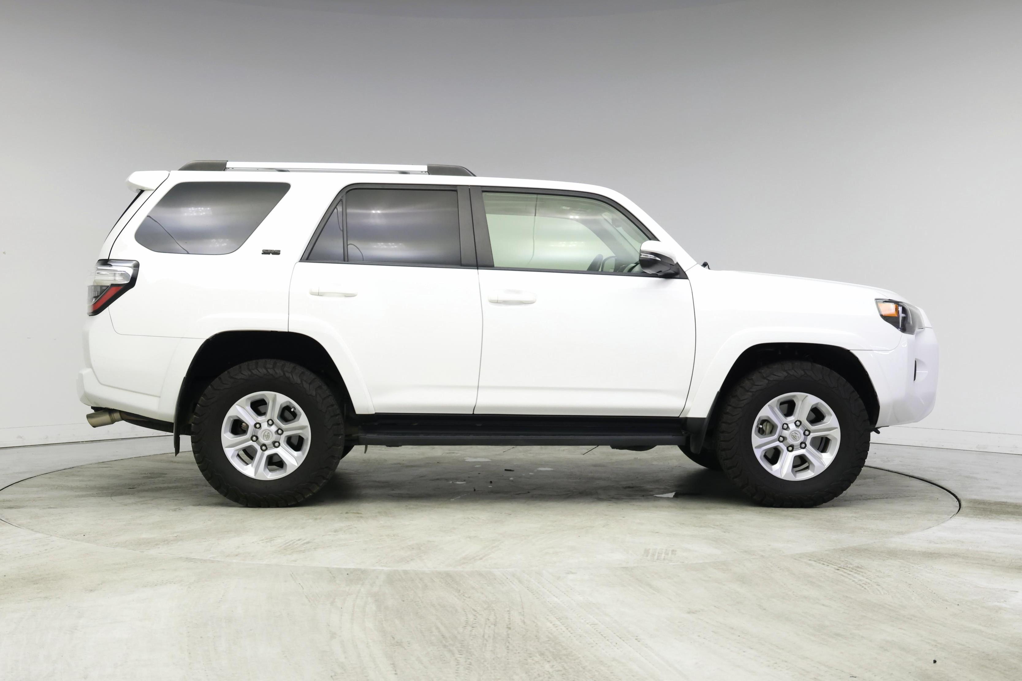 Thumbnail: 2020 Toyota 4Runner - 7