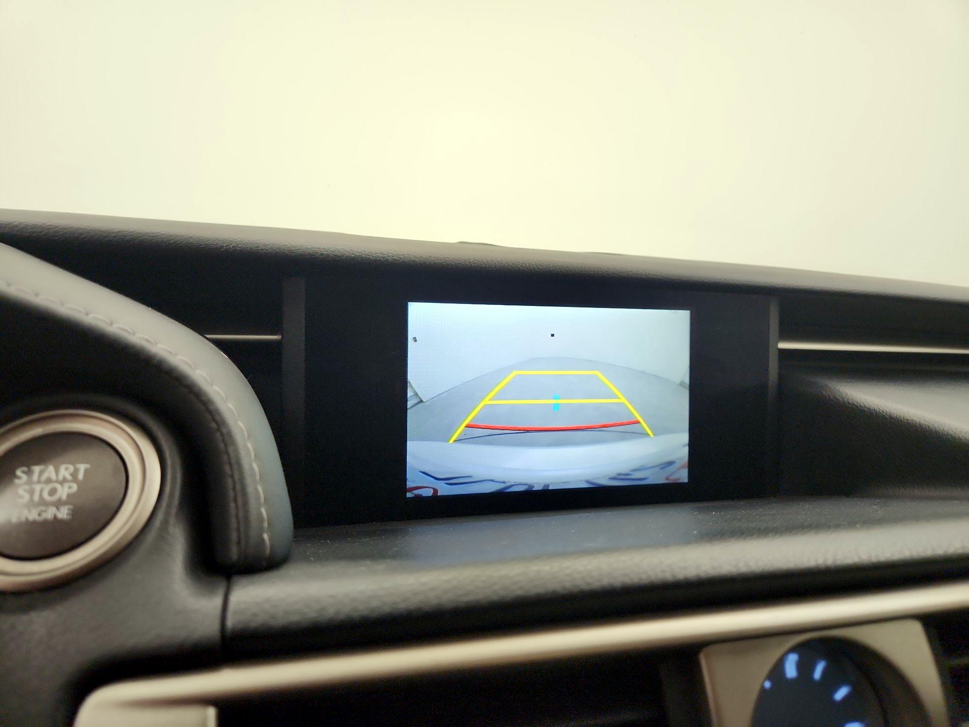 Thumbnail: 2015 Lexus IS - 15
