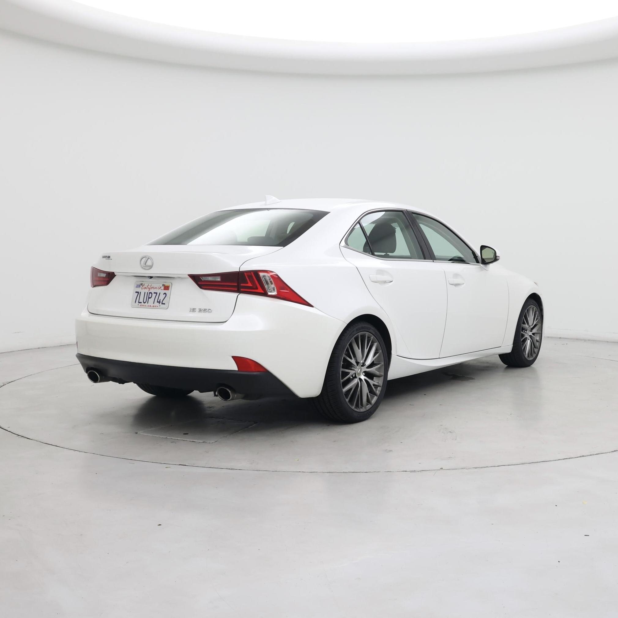 Thumbnail: 2015 Lexus IS - 8