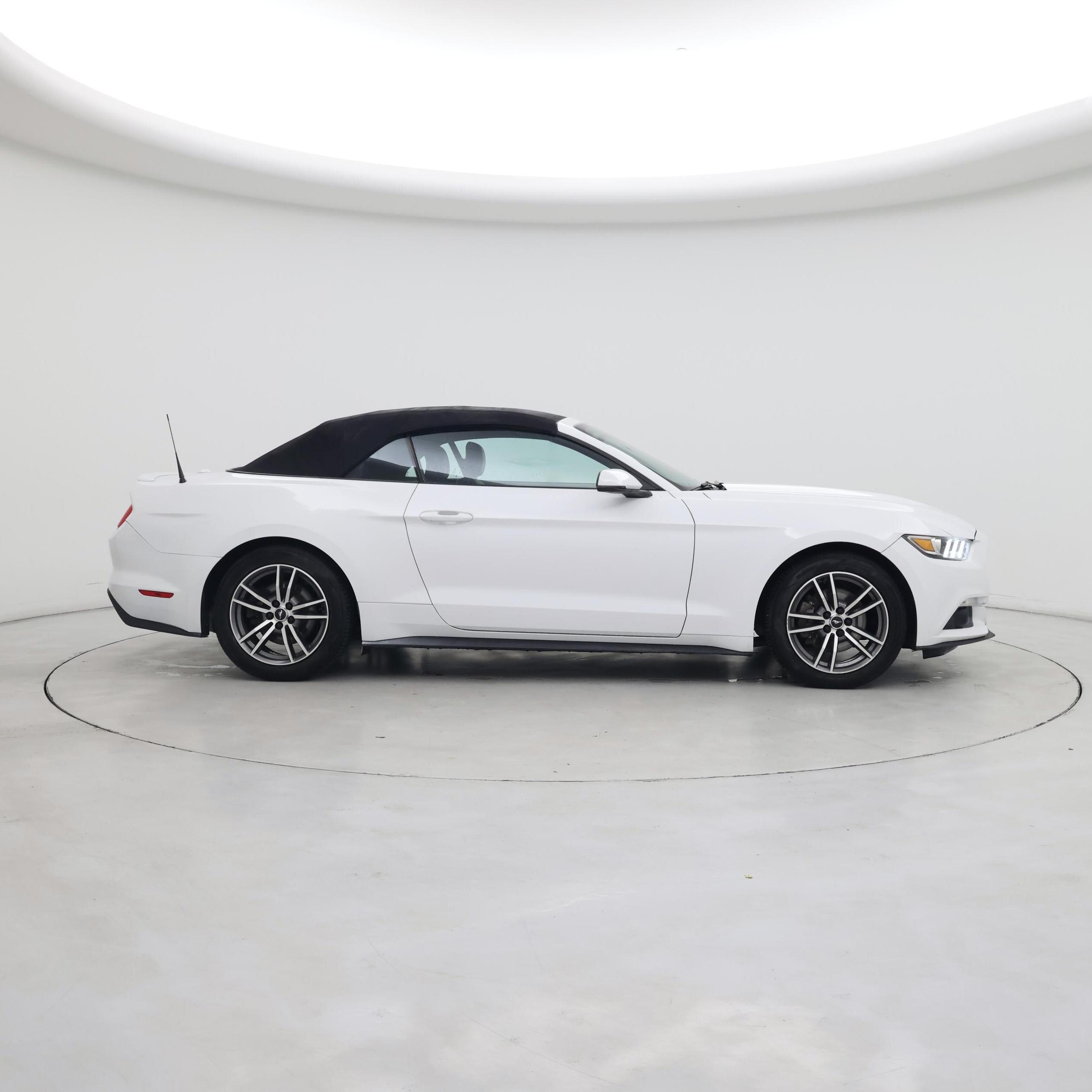 Thumbnail: 2016 Ford Mustang - 7