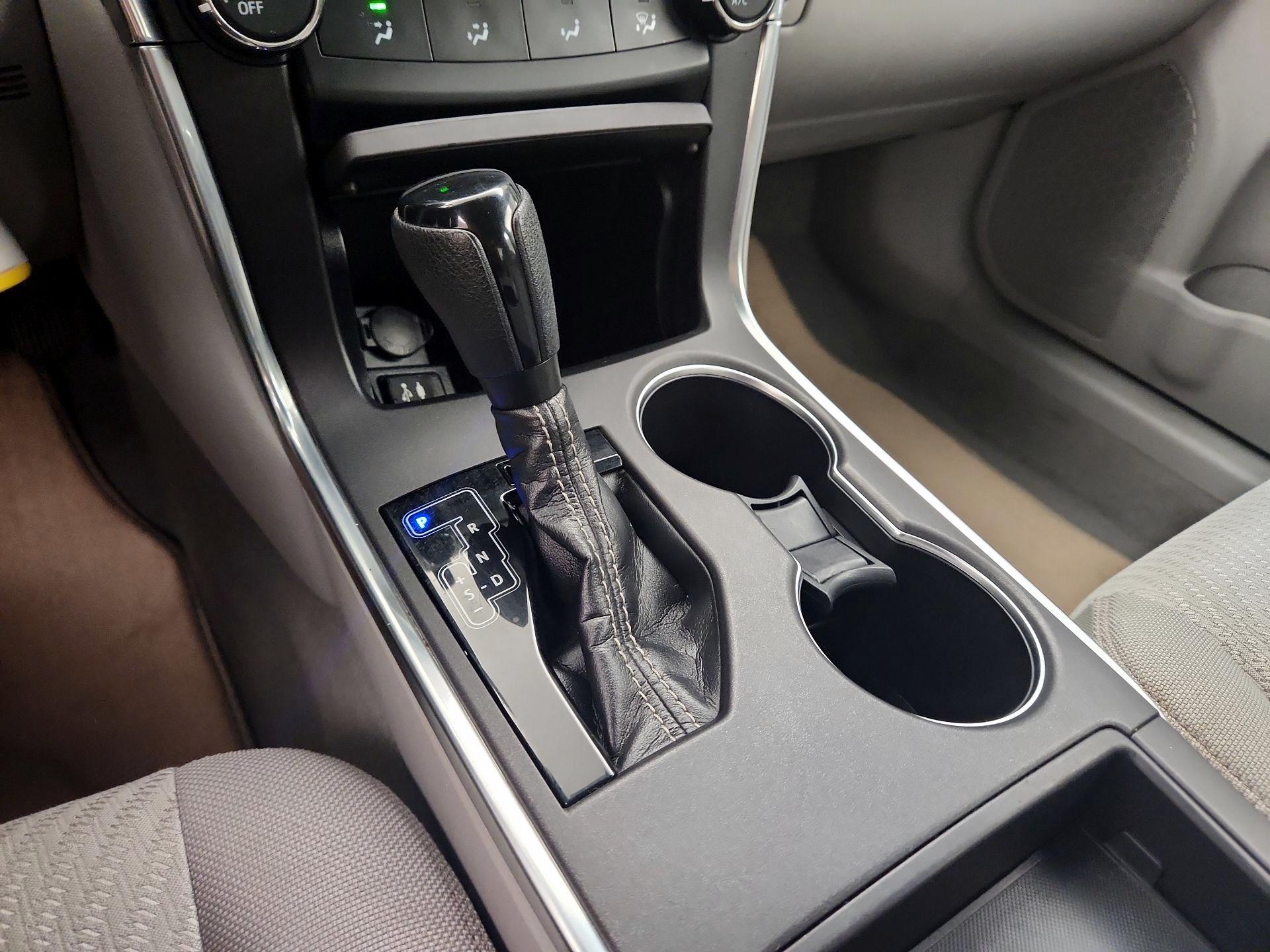 Thumbnail: 2017 Toyota Camry - 17