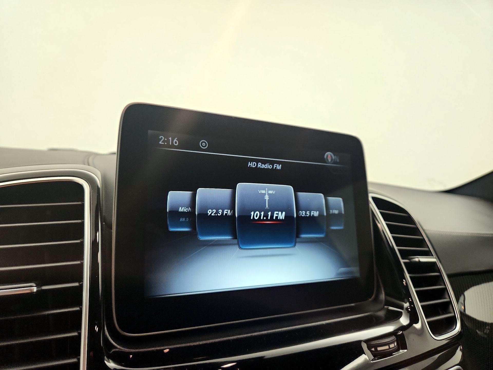 Thumbnail: 2017 Mercedes-Benz GL-Class - 16