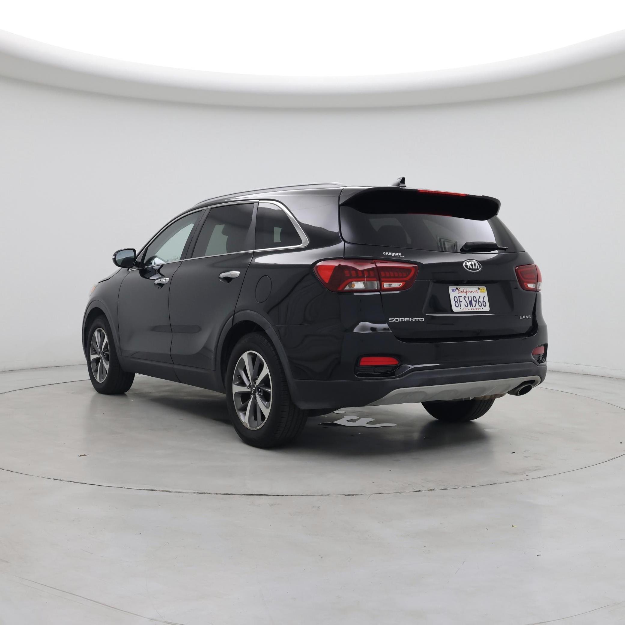 Thumbnail: 2019 Kia Sorento - 2