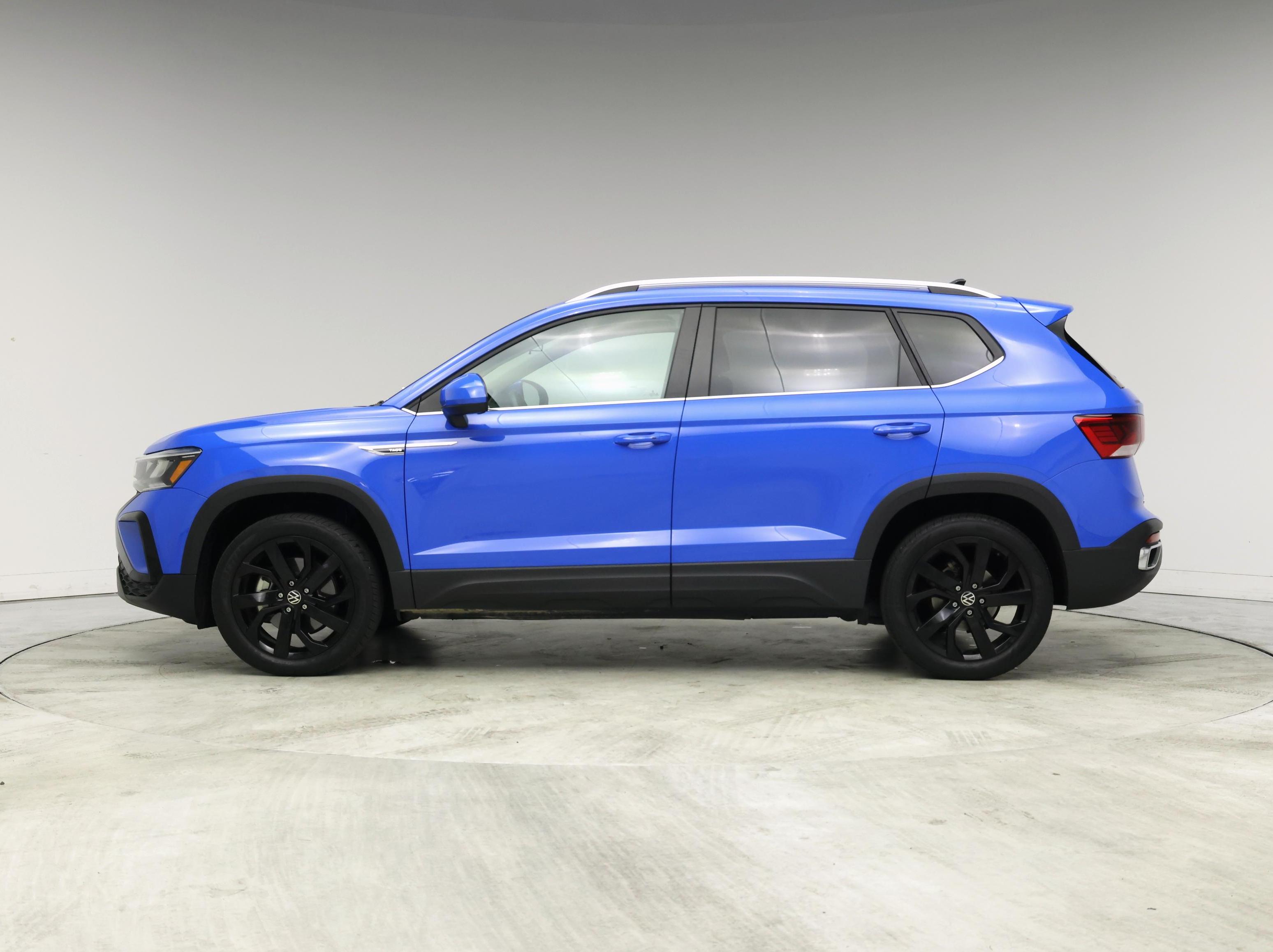 Thumbnail: 2022 Volkswagen Taos - 3