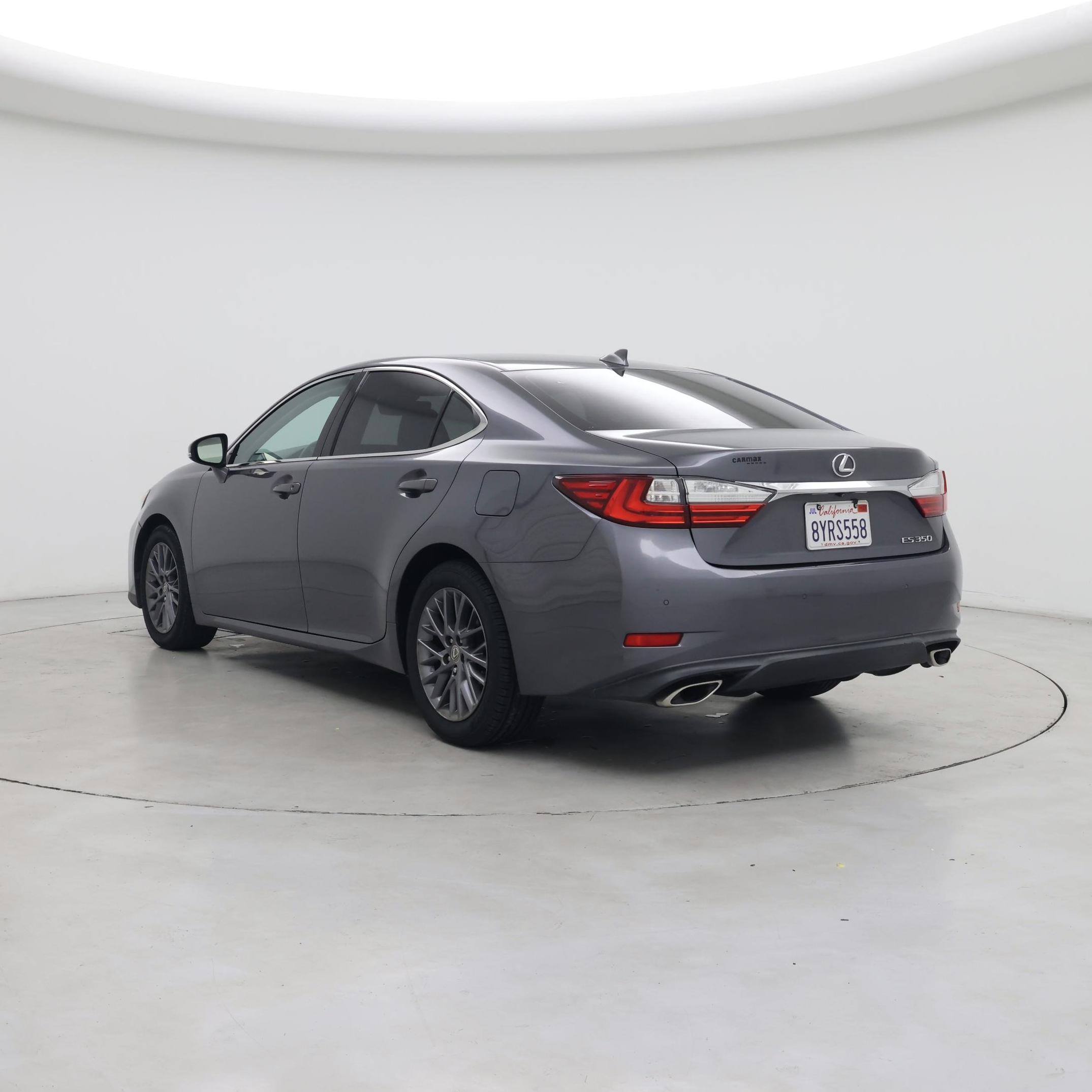 Thumbnail: 2018 Lexus ES - 2