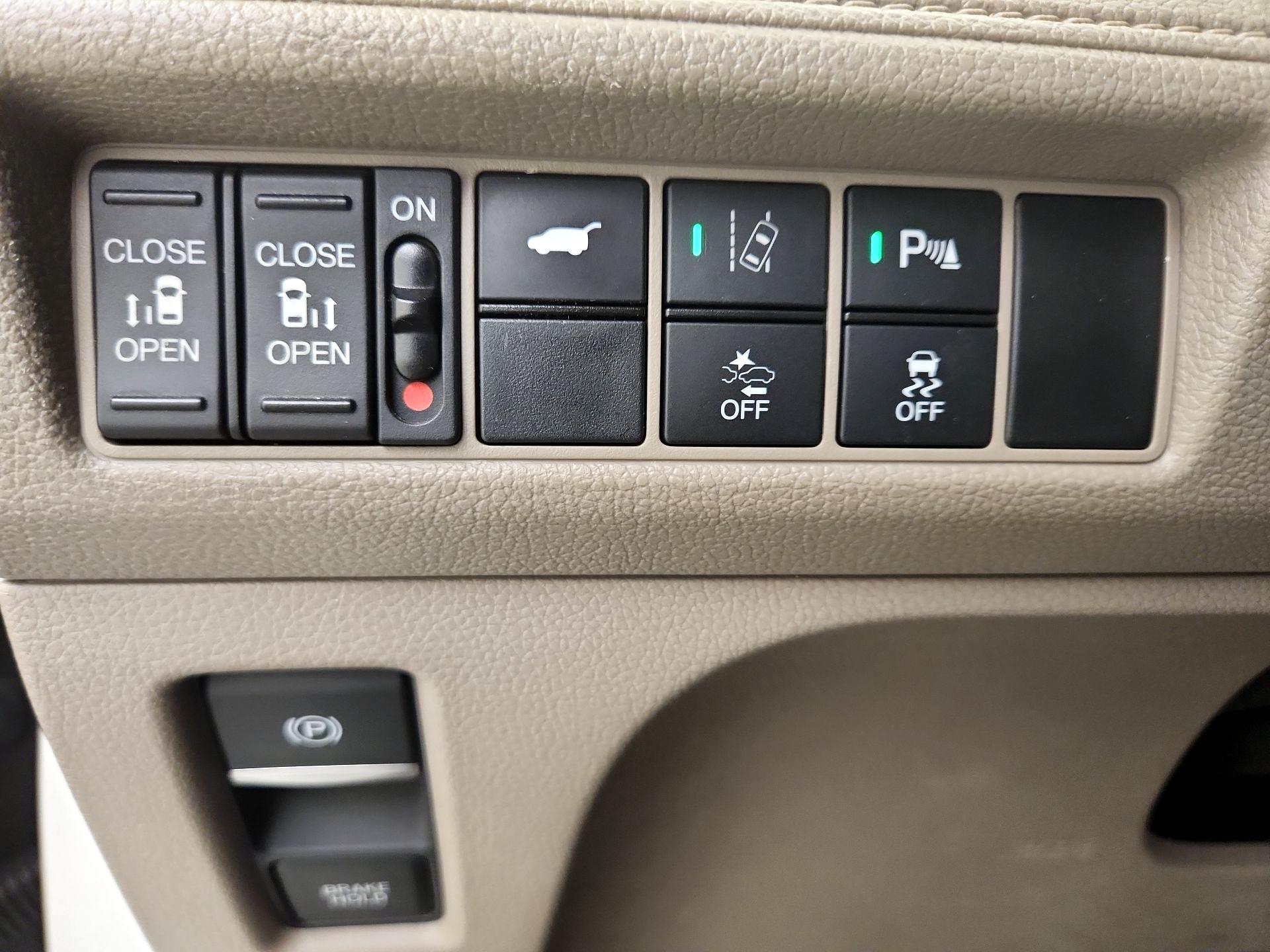 Thumbnail: 2019 Honda Odyssey - 13