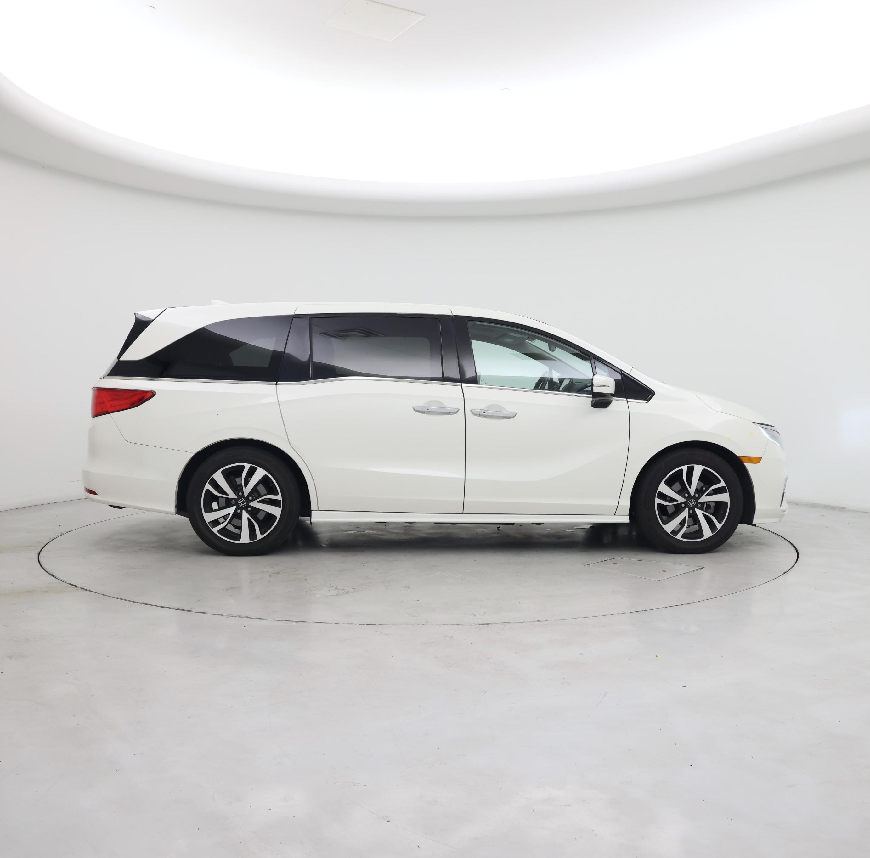 Thumbnail: 2019 Honda Odyssey - 7