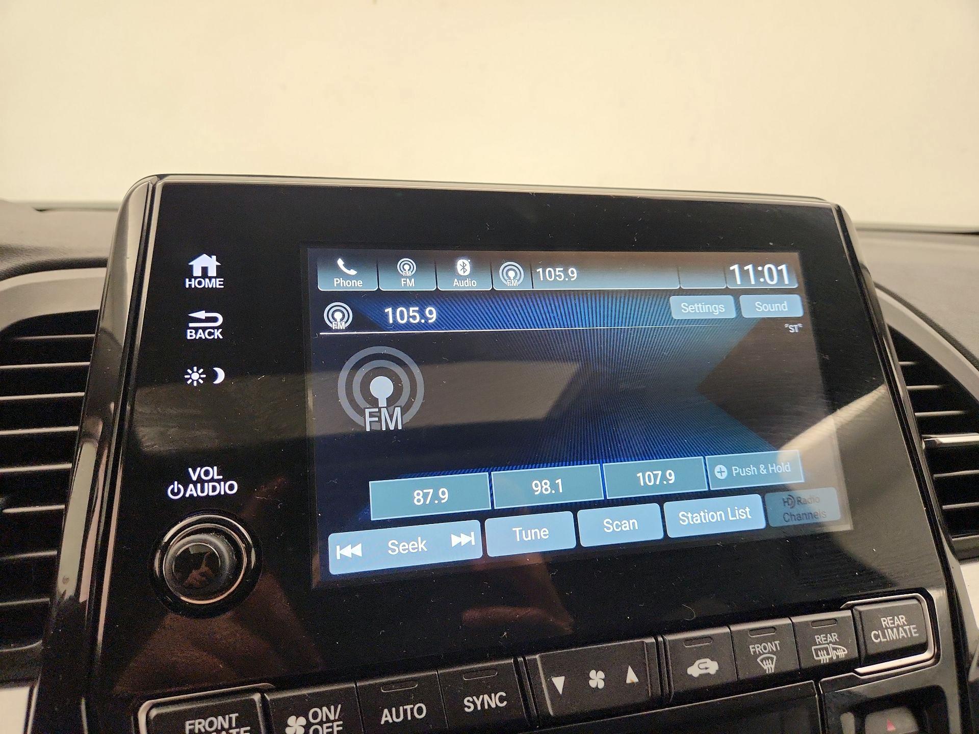 Thumbnail: 2019 Honda Odyssey - 15