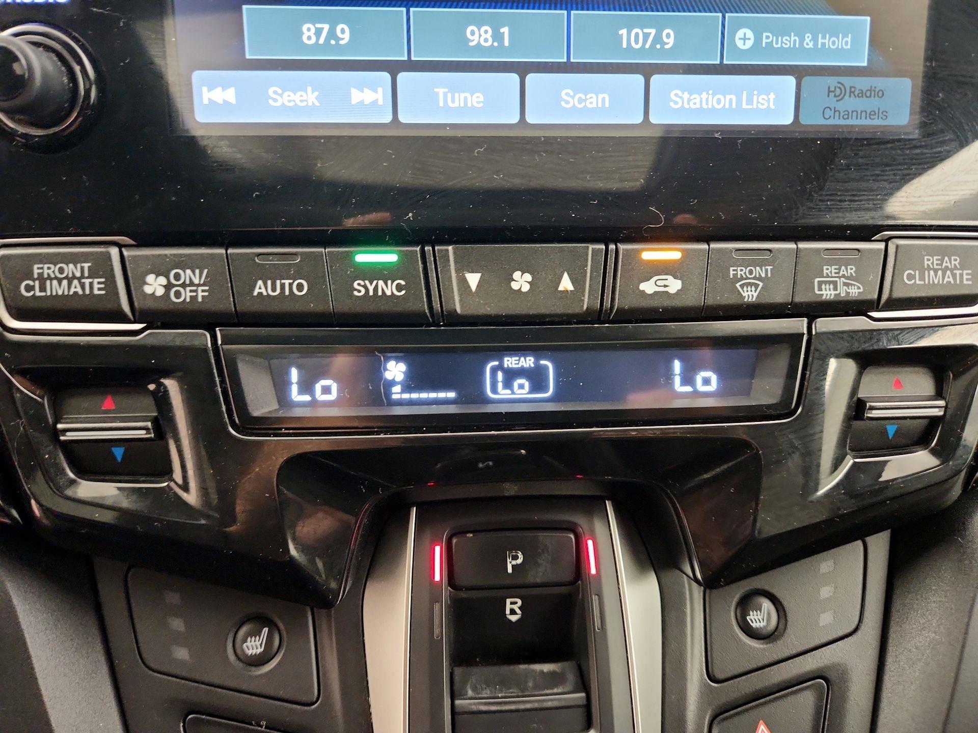 Thumbnail: 2019 Honda Odyssey - 16