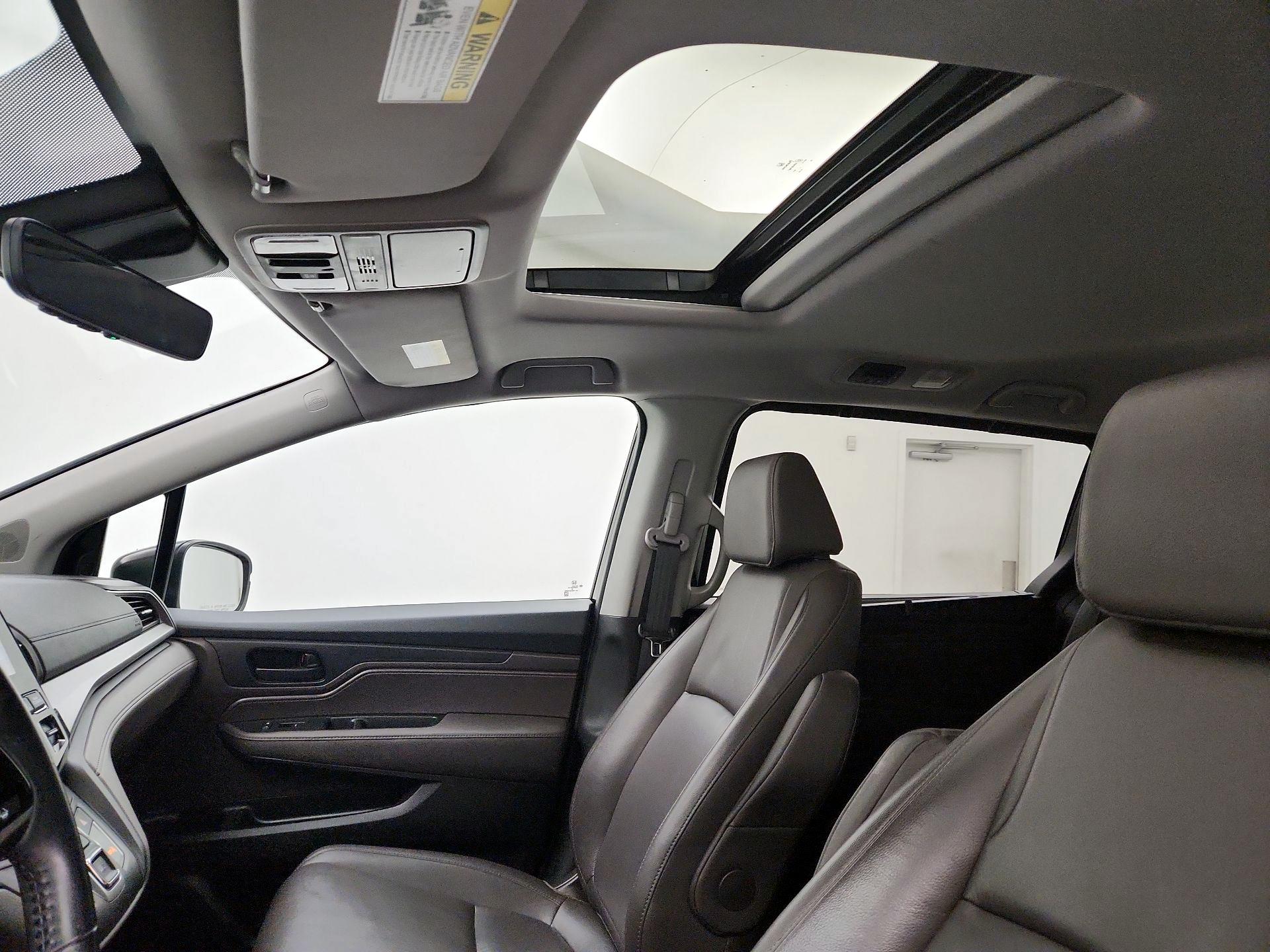 Thumbnail: 2019 Honda Odyssey - 18