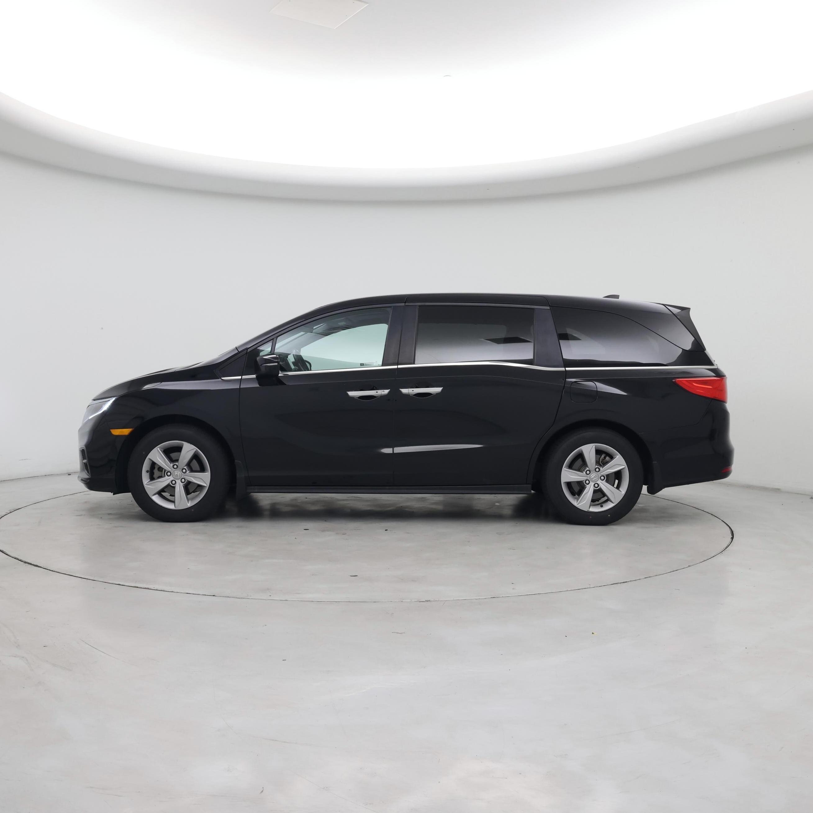 Thumbnail: 2019 Honda Odyssey - 3