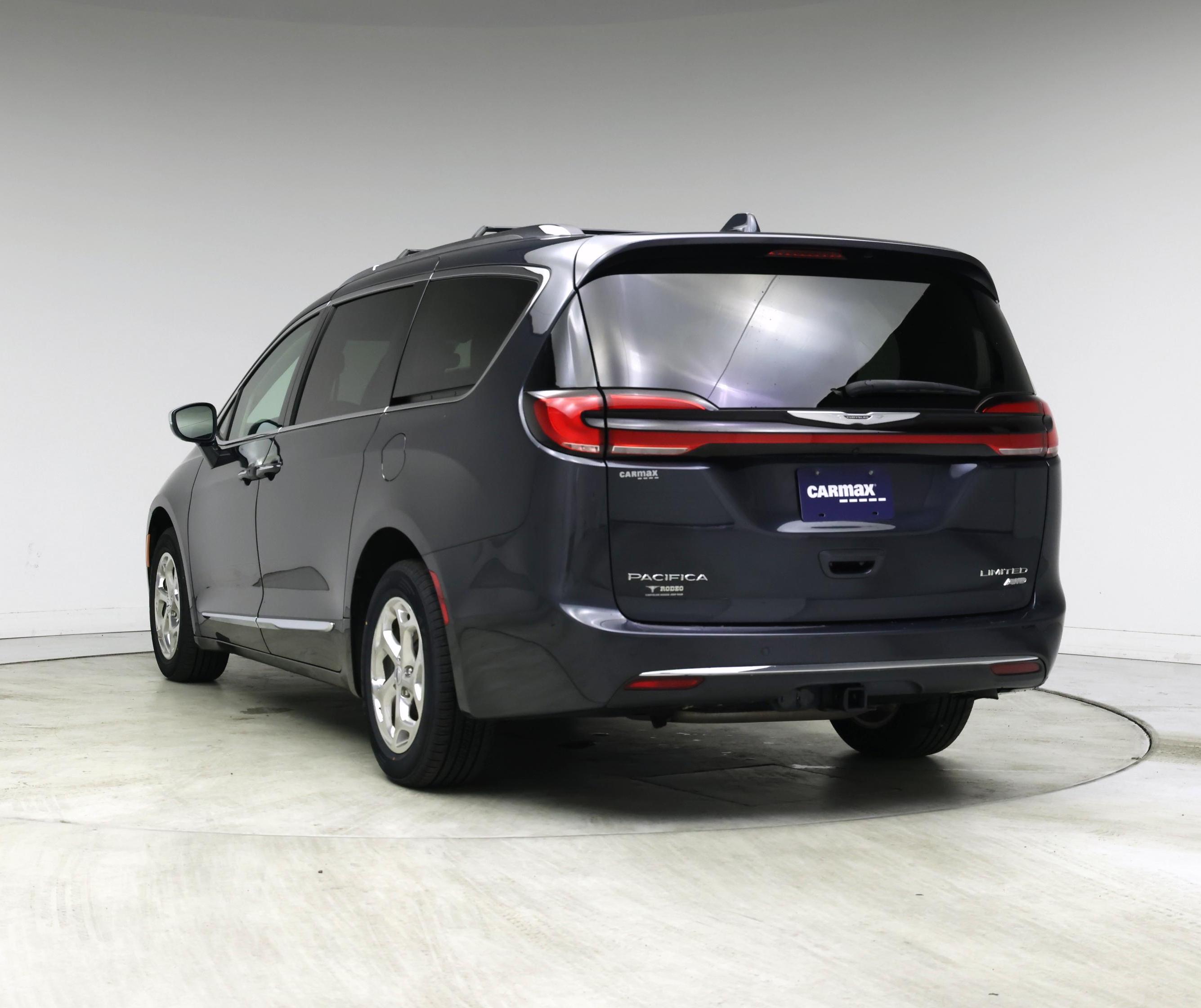 Thumbnail: 2021 Chrysler Pacifica - 2