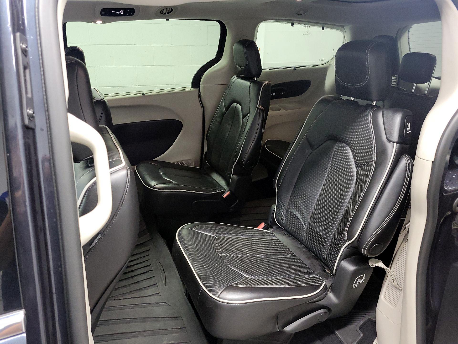Thumbnail: 2021 Chrysler Pacifica - 19