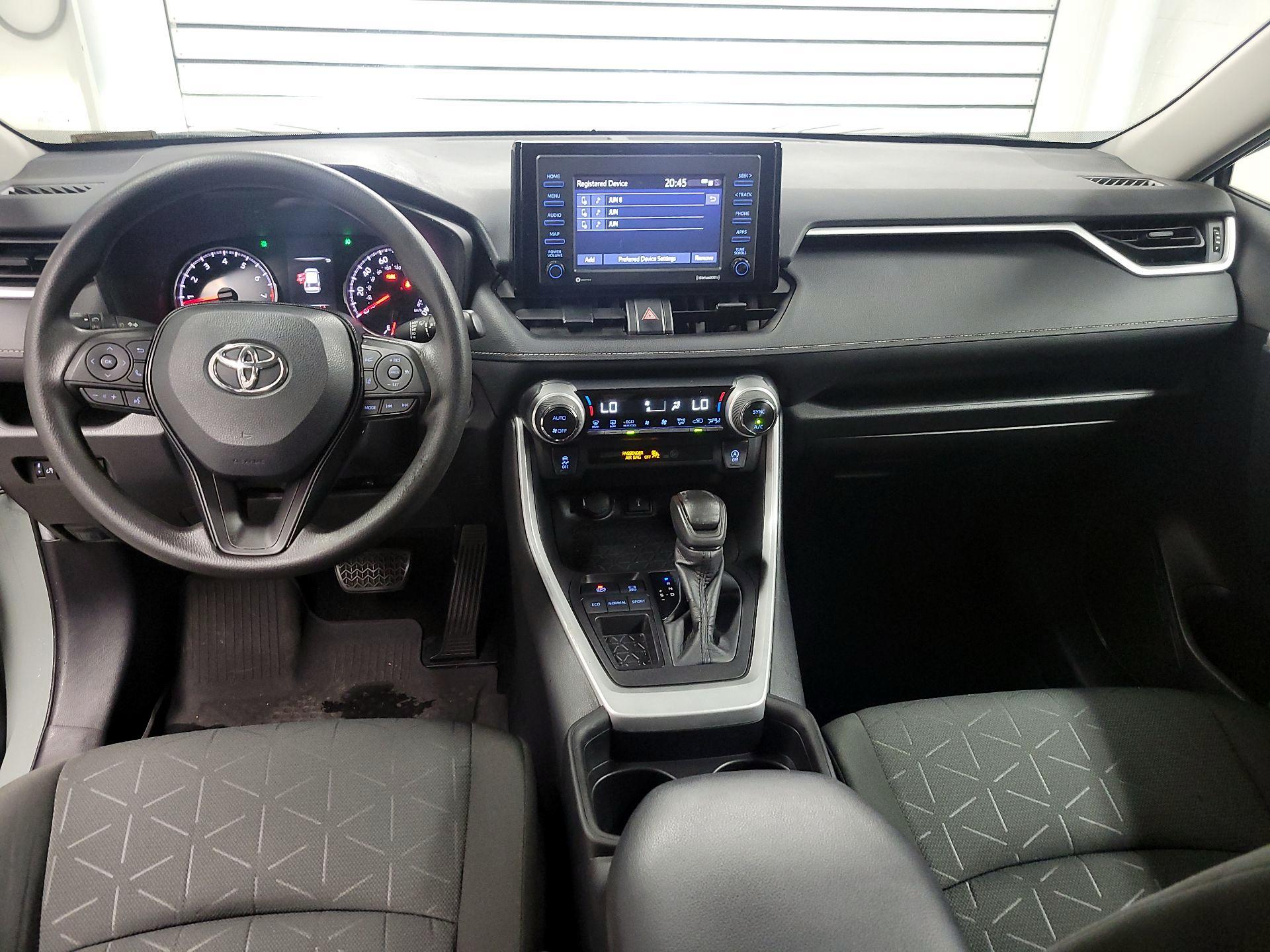 Thumbnail: 2021 Toyota RAV4 - 9