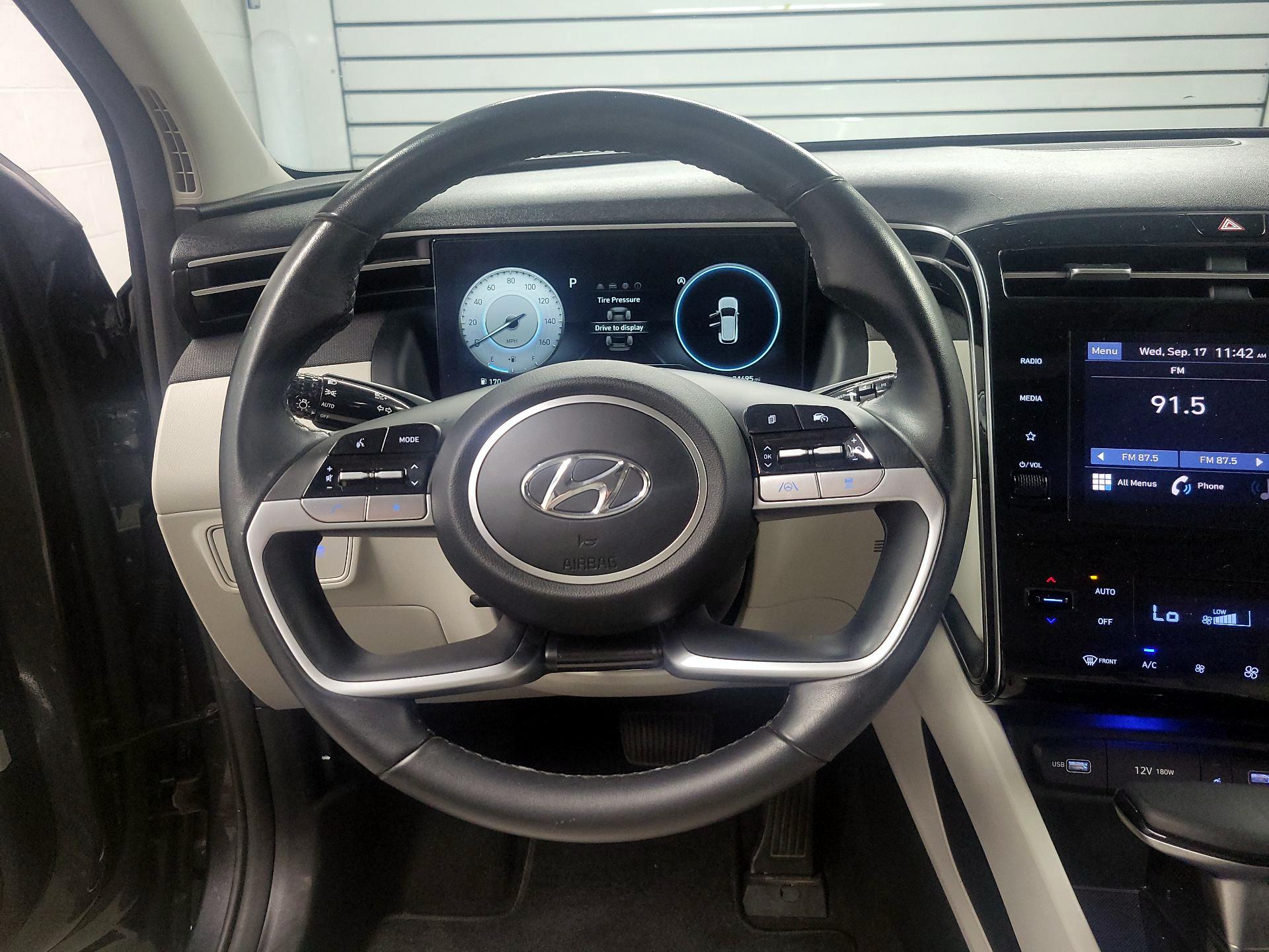 Thumbnail: 2023 Hyundai Tucson - 10