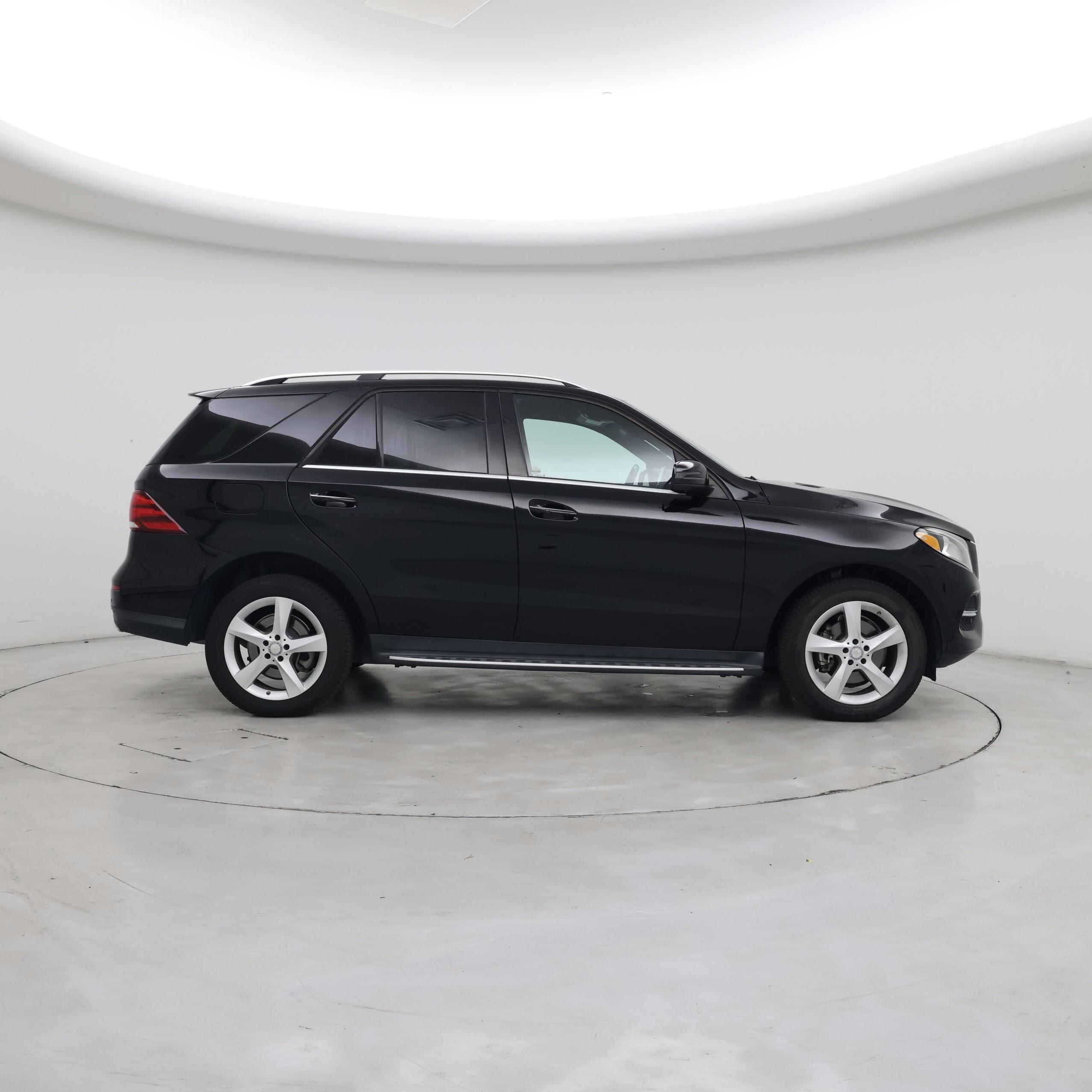 Thumbnail: 2017 Mercedes-Benz GLE - 7