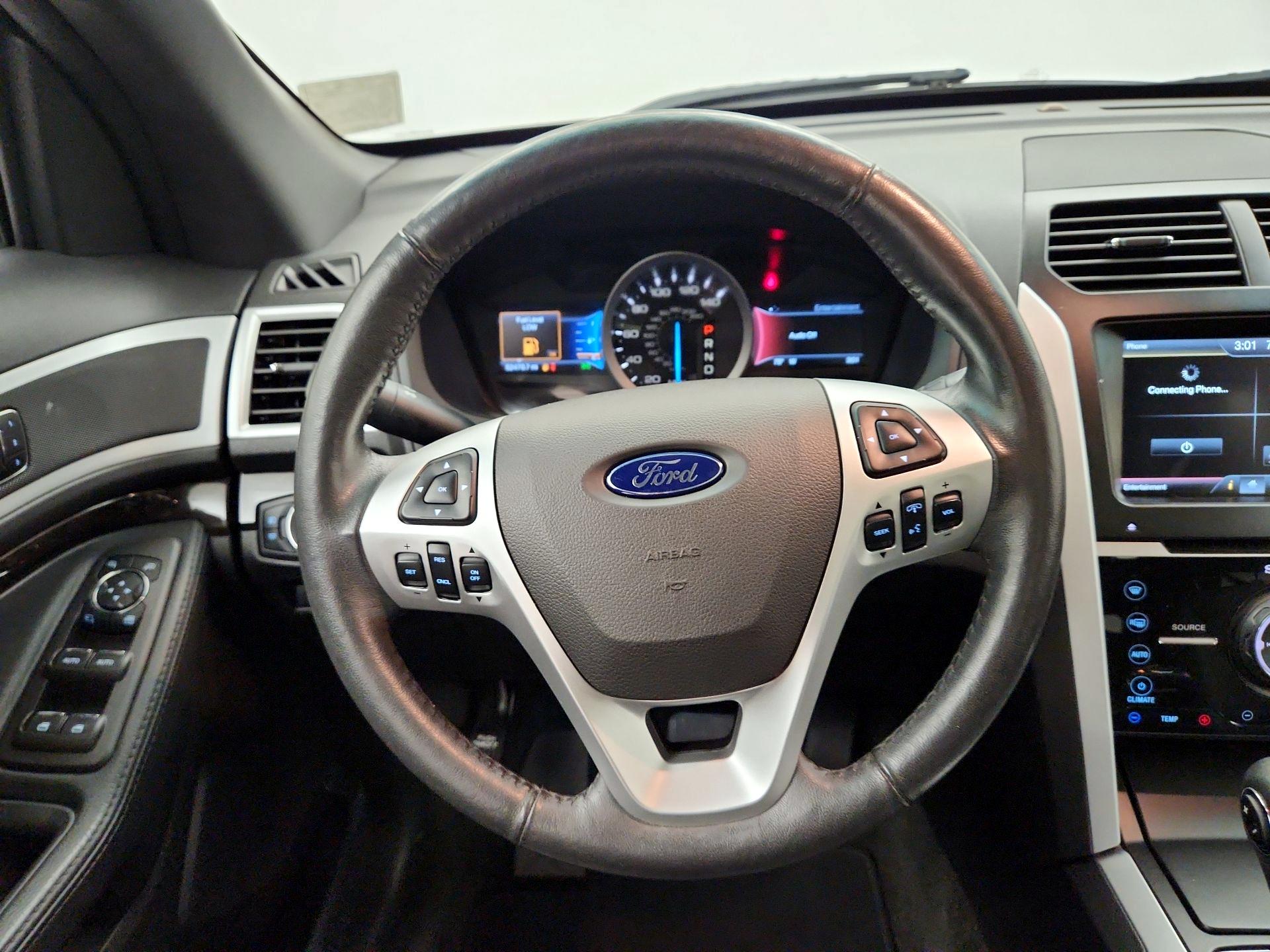 Thumbnail: 2014 Ford Explorer - 10