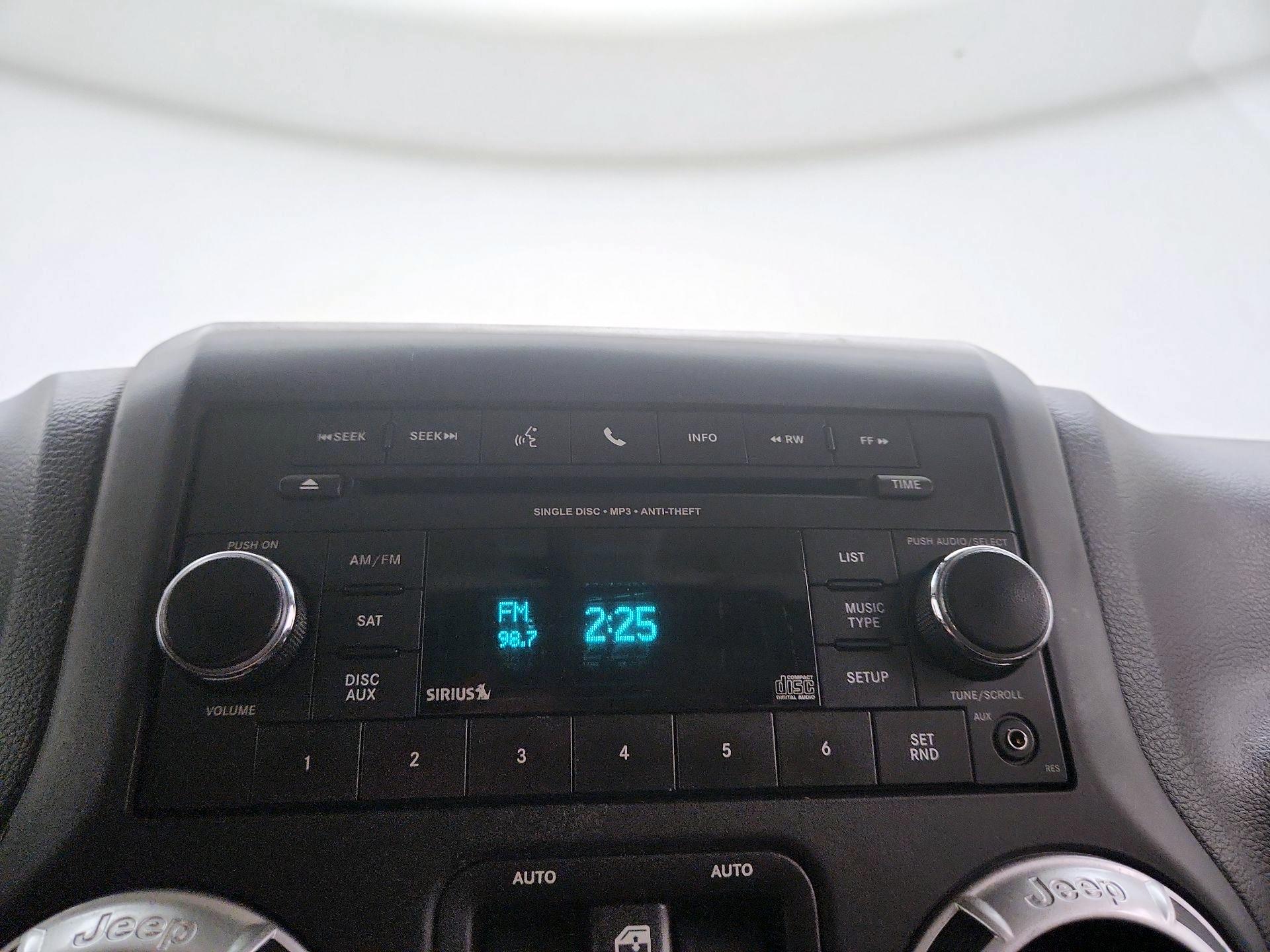 Thumbnail: 2014 Jeep Wrangler - 13