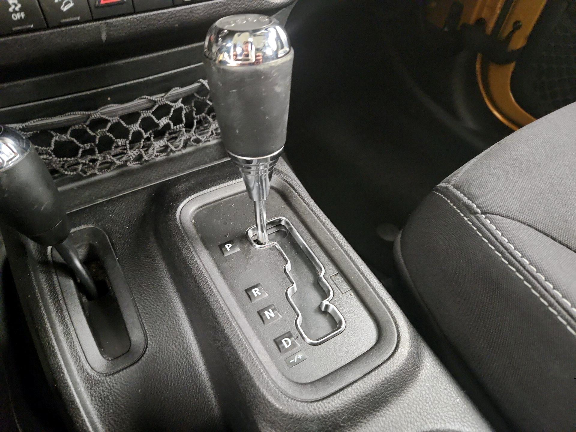 Thumbnail: 2014 Jeep Wrangler - 15
