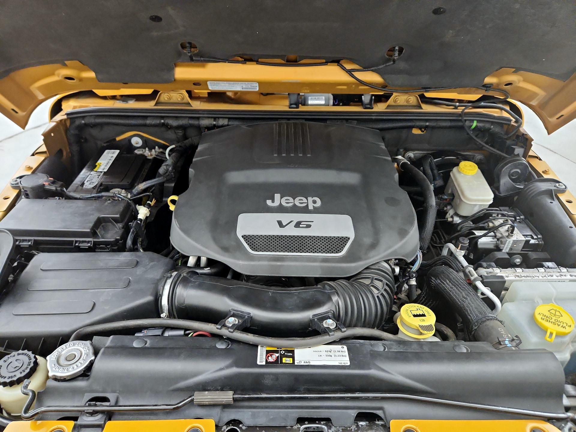 Thumbnail: 2014 Jeep Wrangler - 19