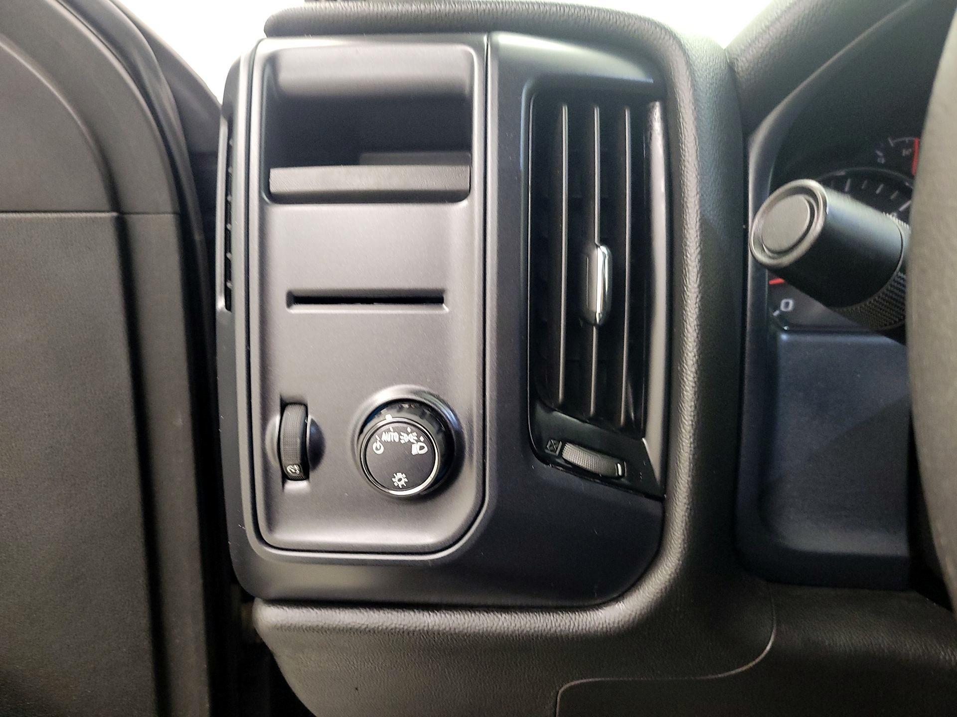 Thumbnail: 2019 Chevrolet Silverado 1500 - 13