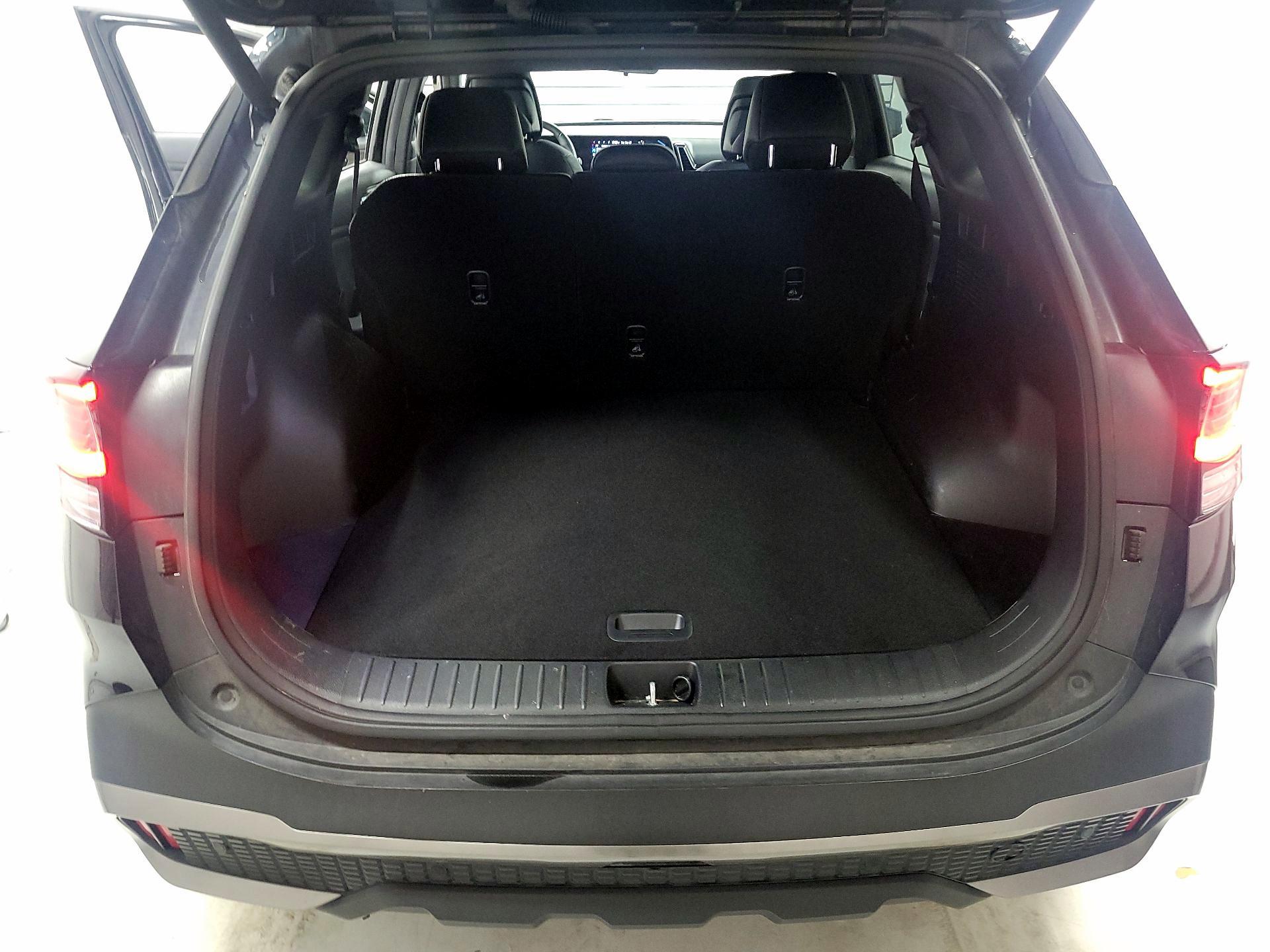 Thumbnail: 2023 Kia Sportage - 18