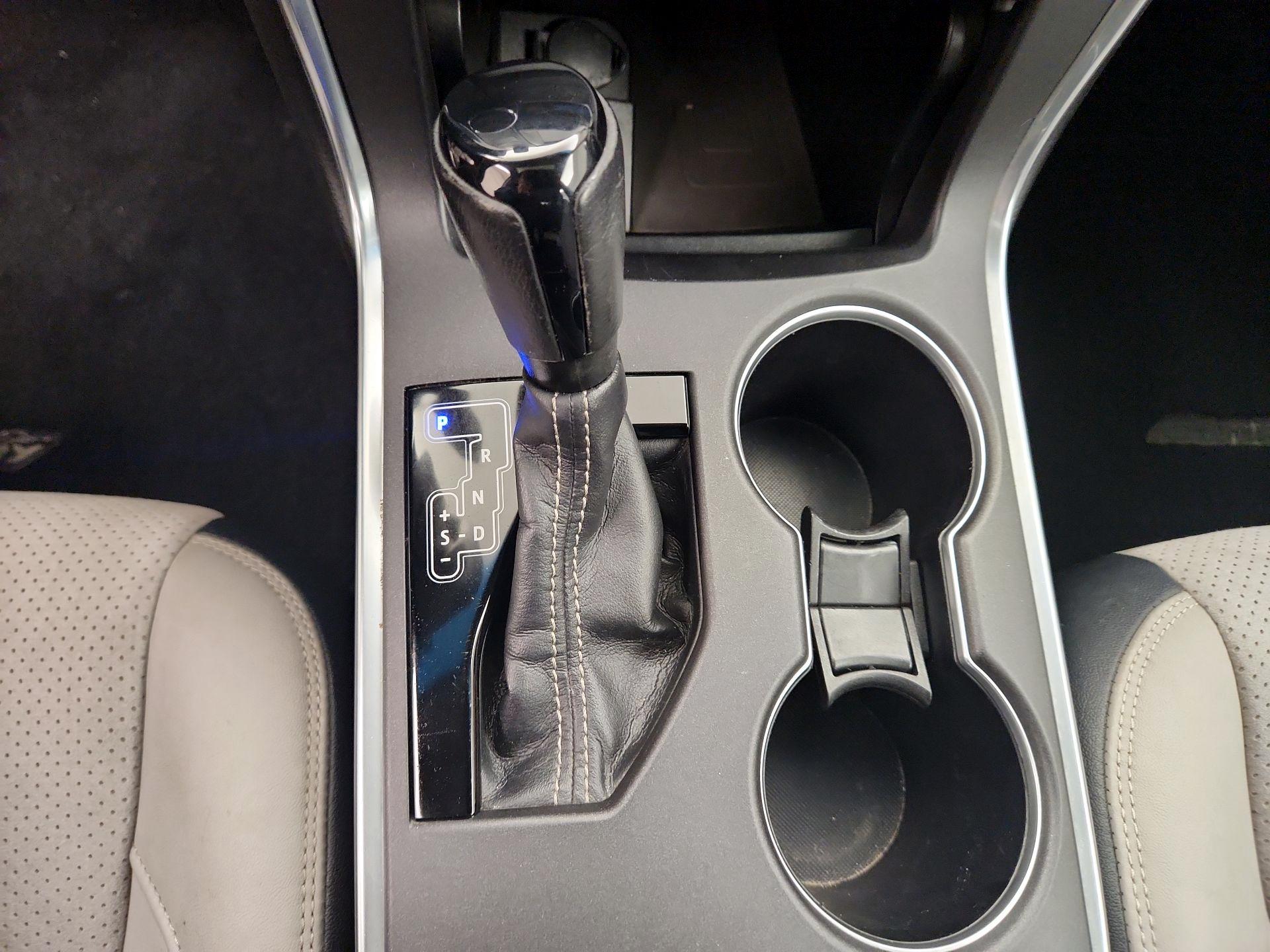 Thumbnail: 2015 Toyota Camry - 17
