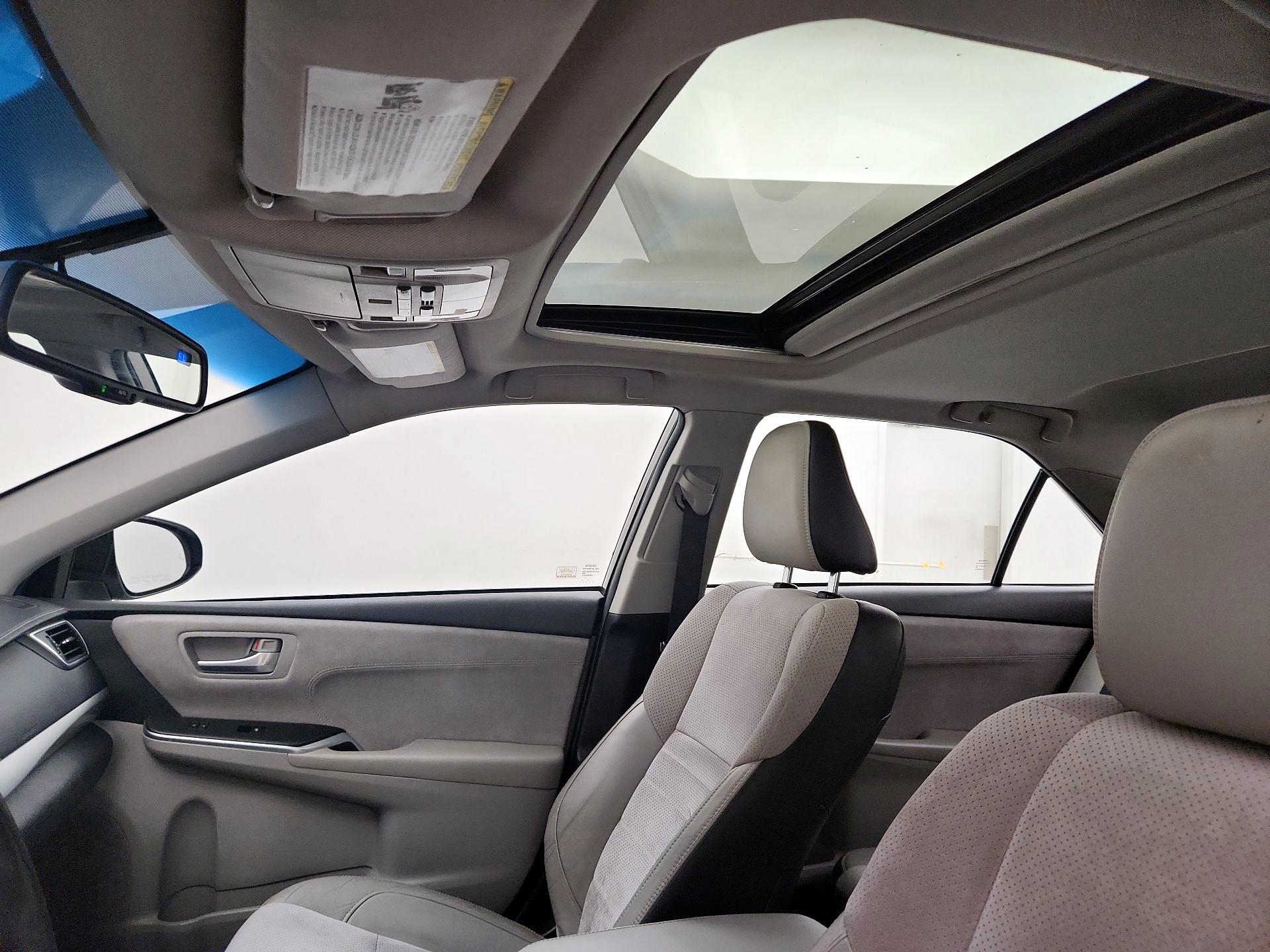Thumbnail: 2015 Toyota Camry - 19