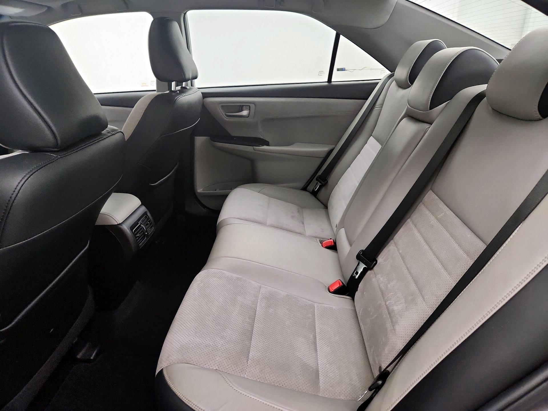 Thumbnail: 2015 Toyota Camry - 20