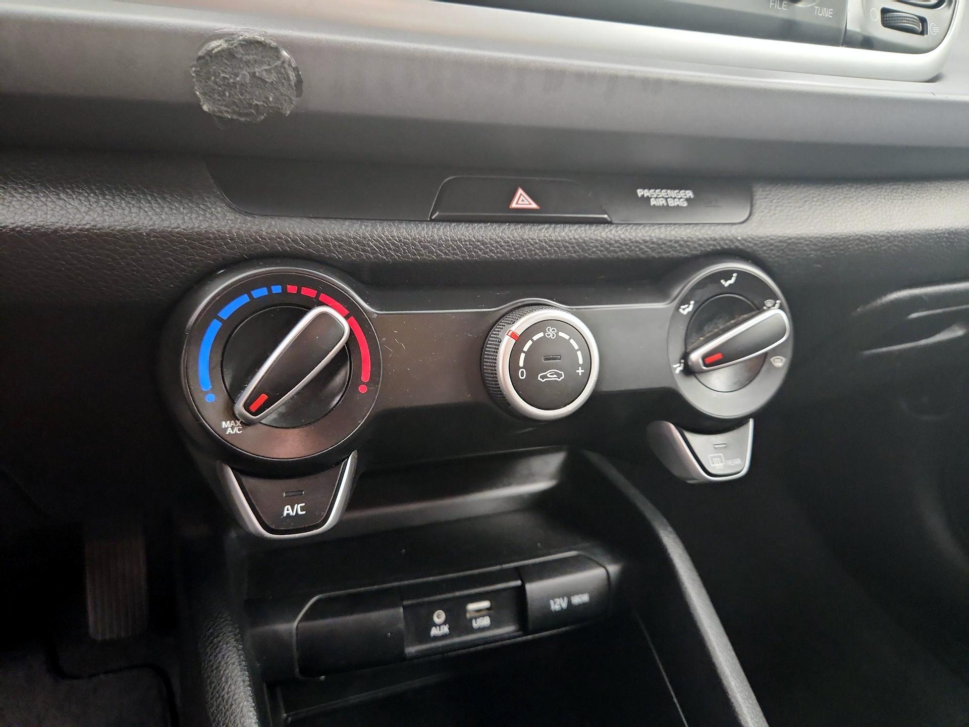 Thumbnail: 2018 Kia Rio5 - 14