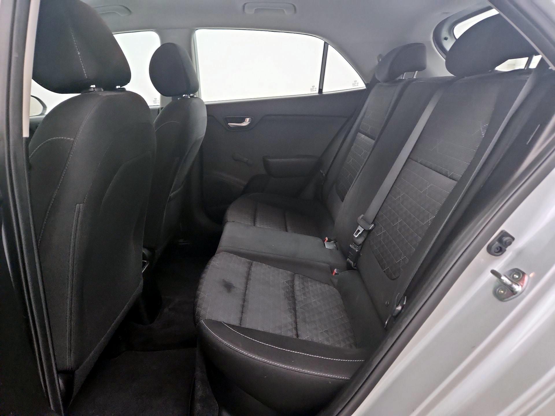 Thumbnail: 2018 Kia Rio5 - 17