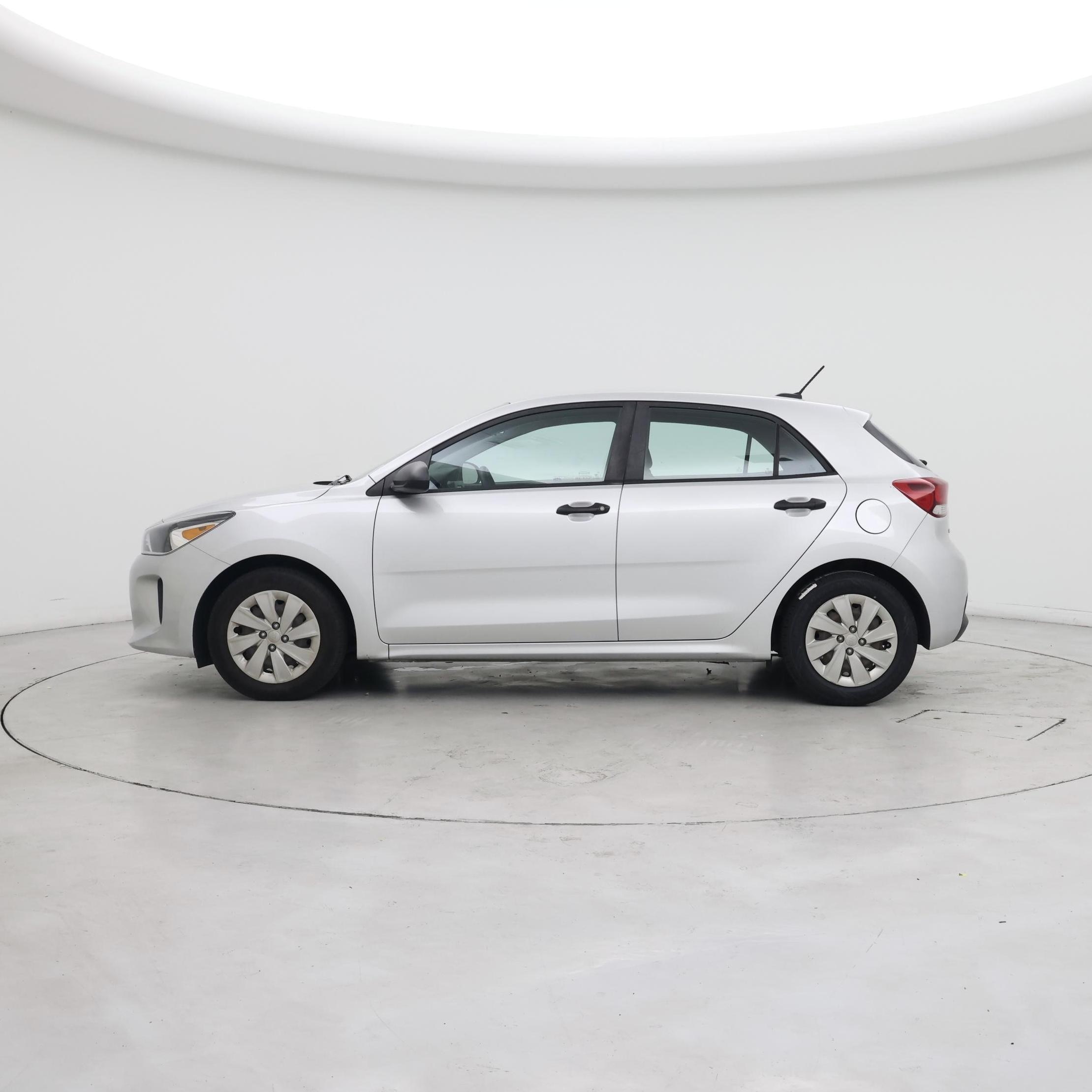 Thumbnail: 2018 Kia Rio5 - 3